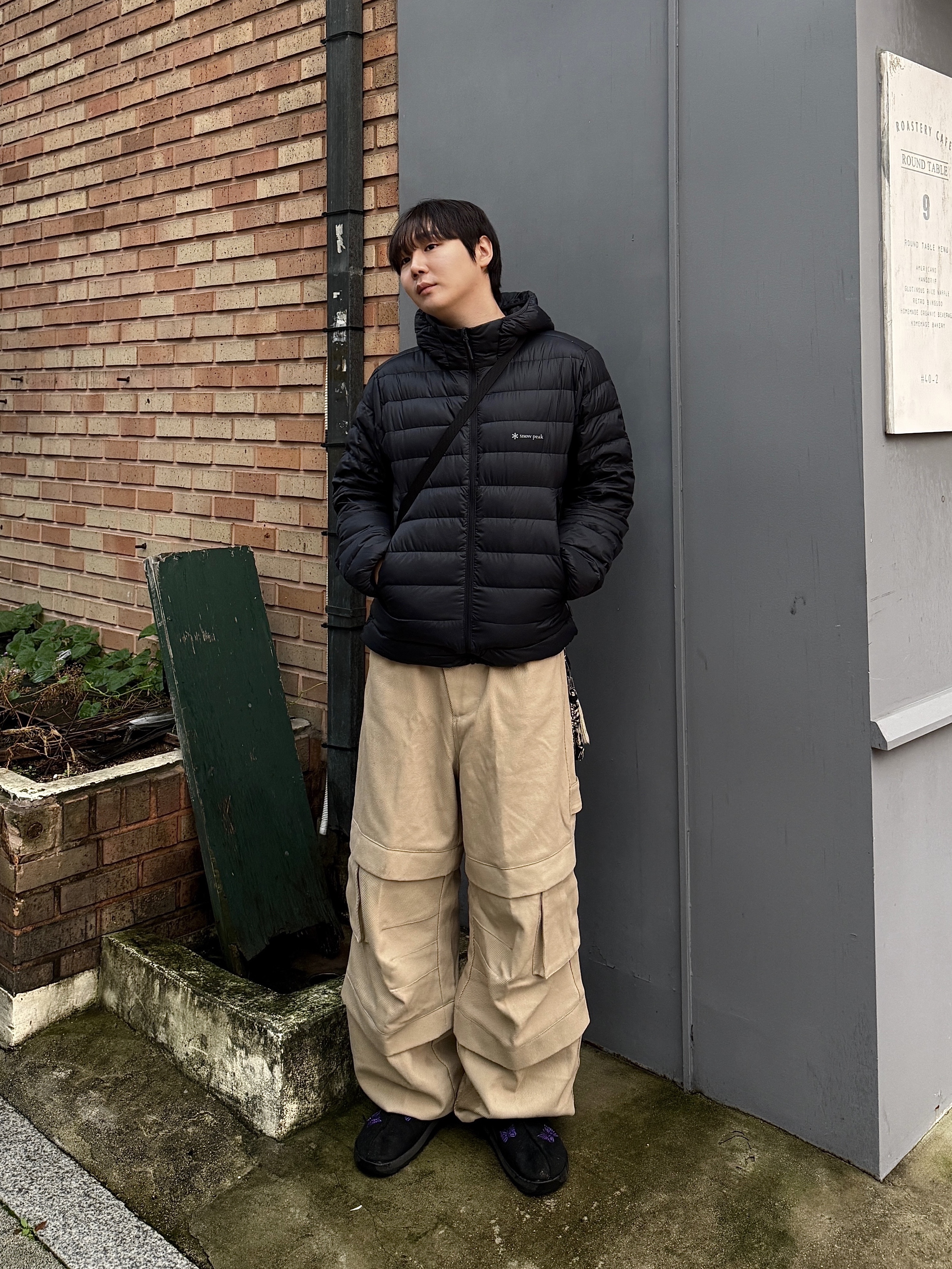 Kamien Titan Baggy Pants Beige, Reebok x Needles Beatnik Moc Core Black Extreme Purple 착용 스타일 - 1
