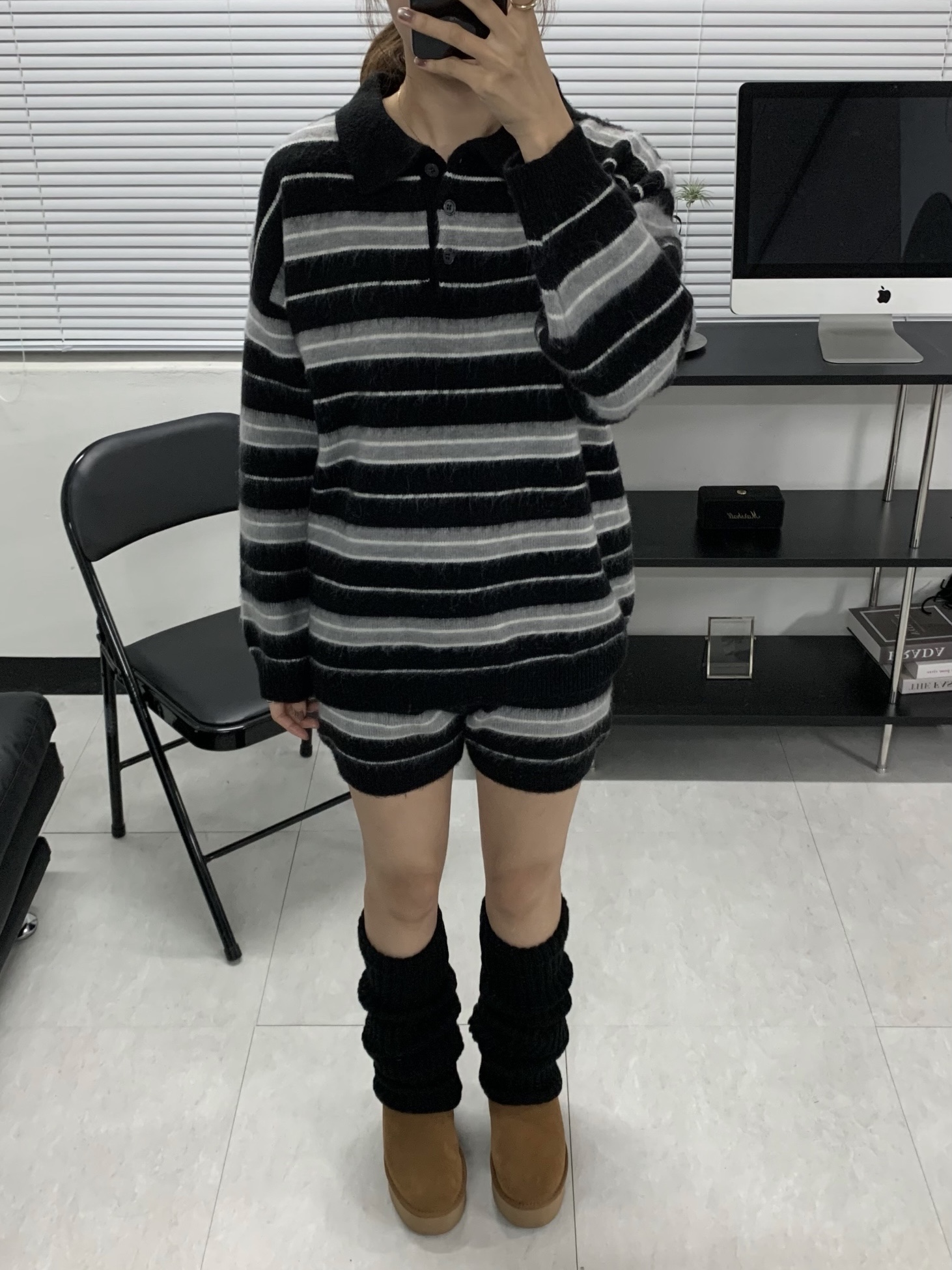 (W) UGG Classic Mini Platform Boots Chestnut 착용 스타일 - 2
