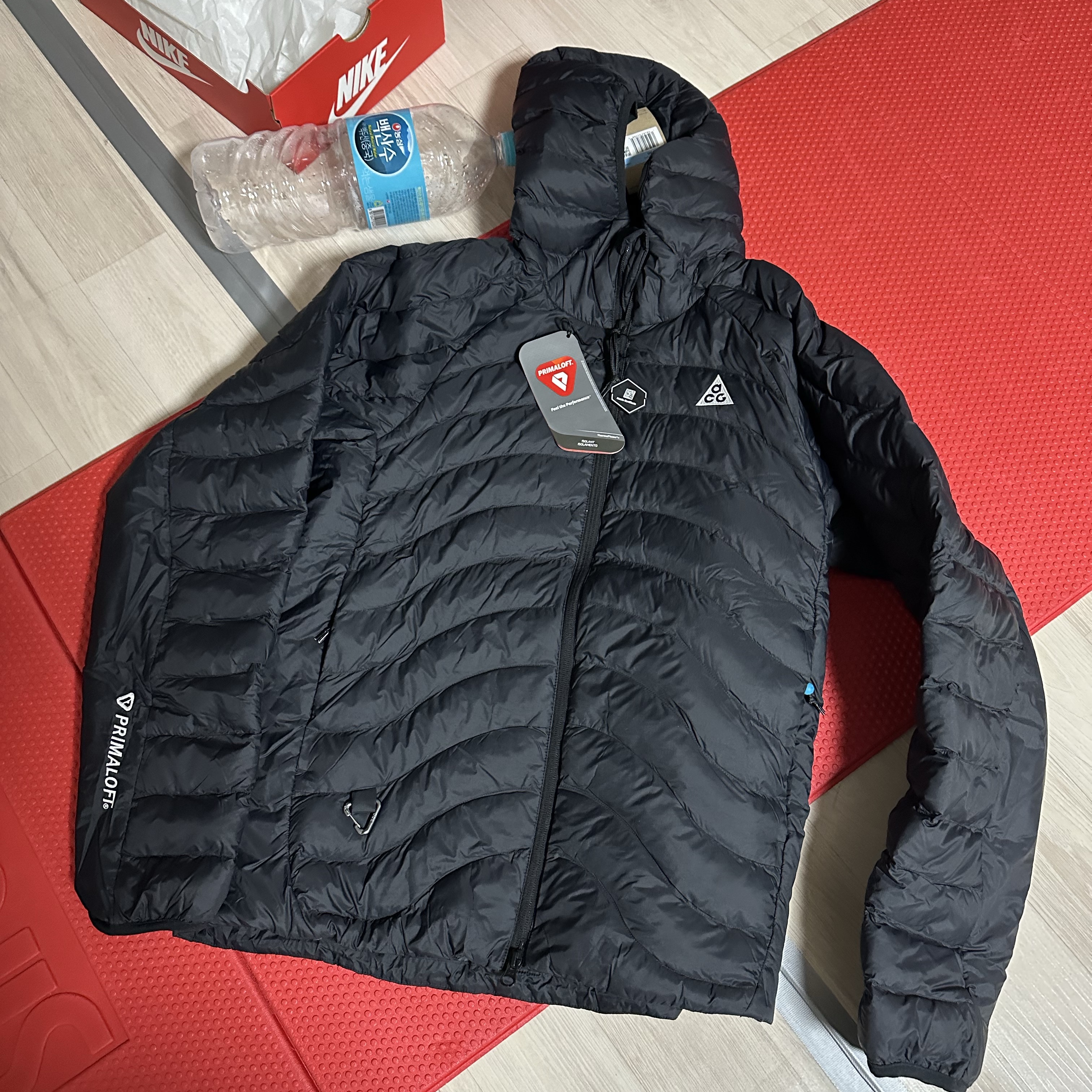 Nike ACG Lava Flow Therma-Fit ADV Jacket Black Summit White - Asia 착용 스타일
