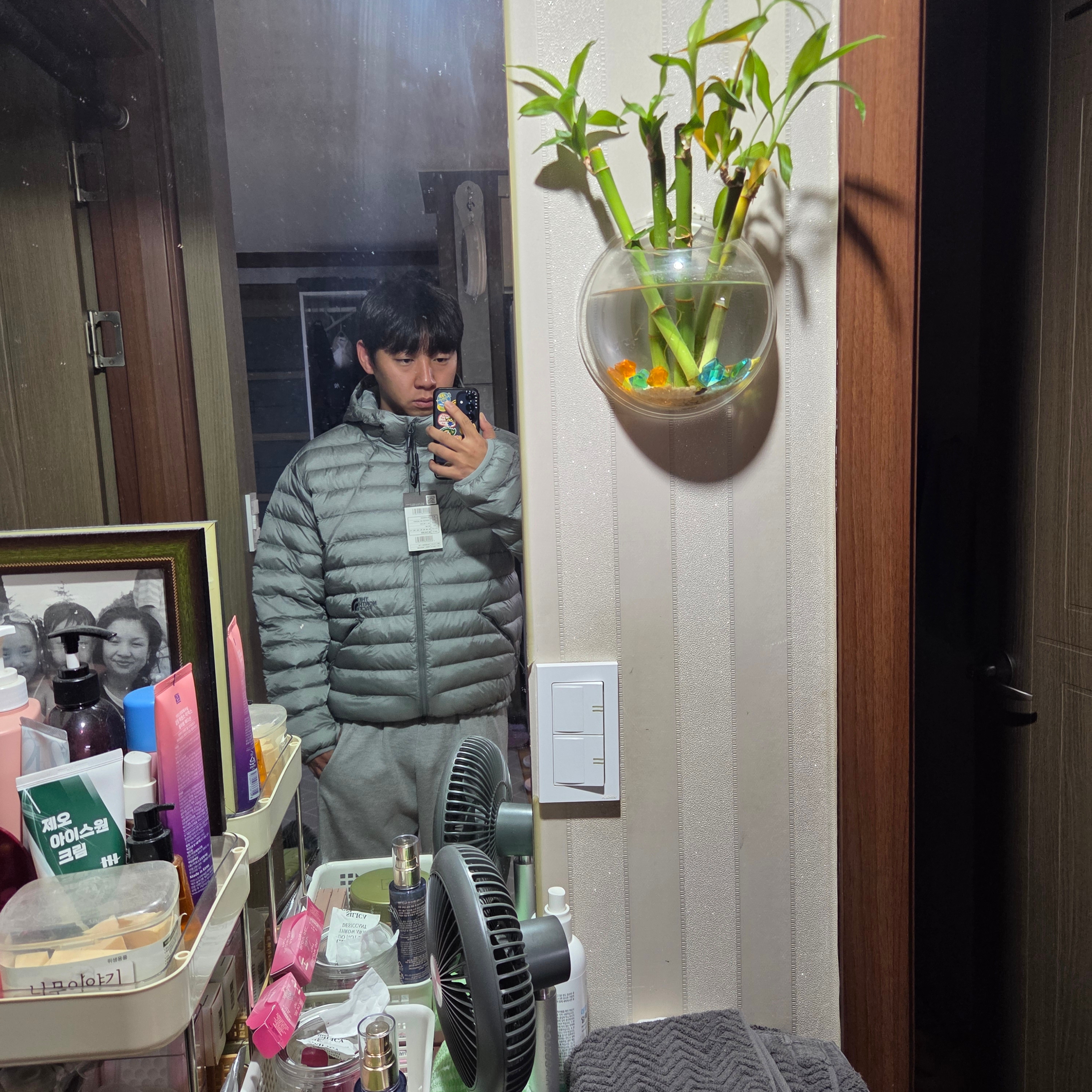 The North Face Ventus On Jacket Silver 착용 스타일