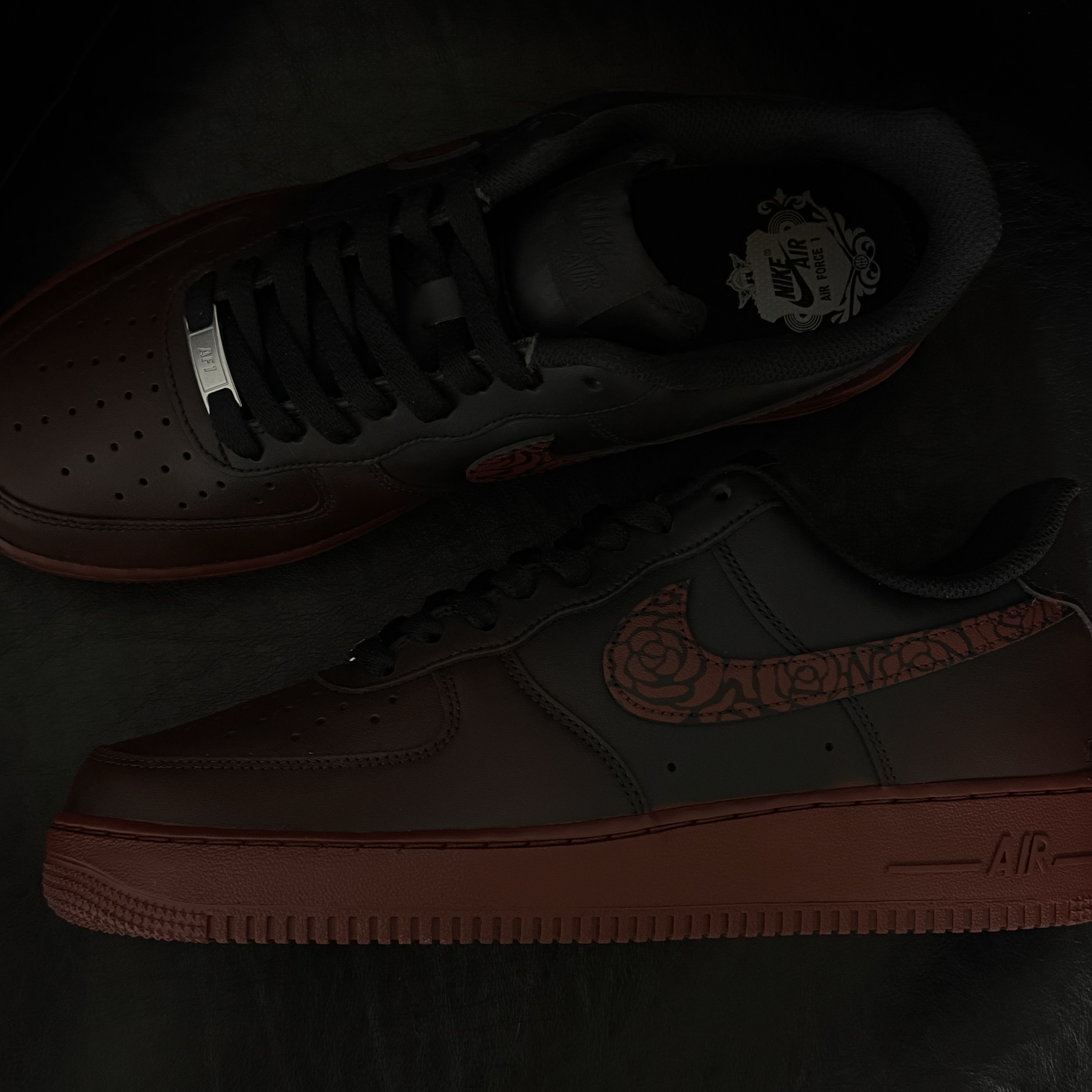 Nike Air Force 1 '07 Low Triple Black, Nike Air Force 1 '07 Low White 착용 스타일 - 1