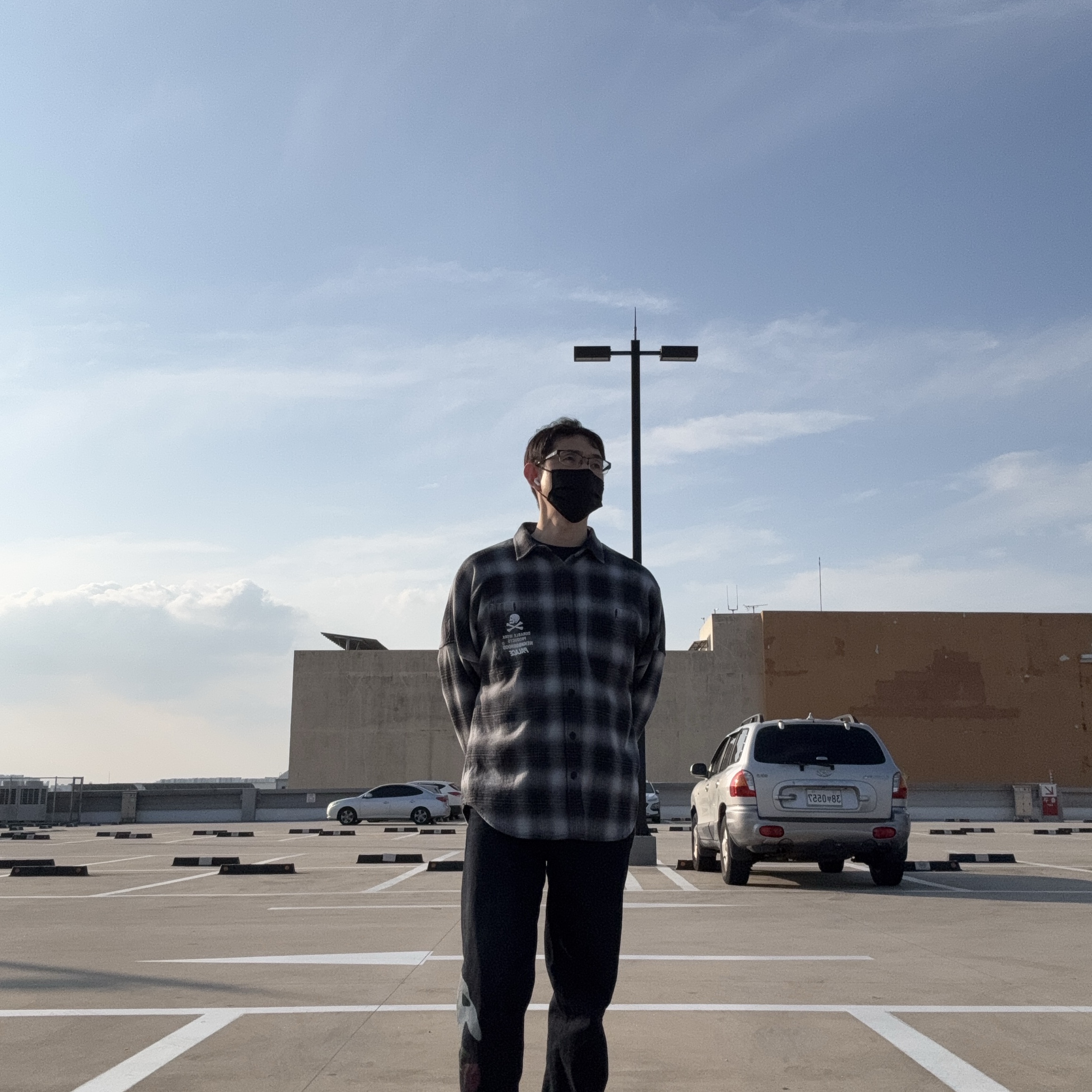 Palace x Neighborhood Shirt Grey Ombre Plaid - 25FW, Newjeans x The Powerpuff Girls Sweatshirt Navy 착용 스타일 - 1