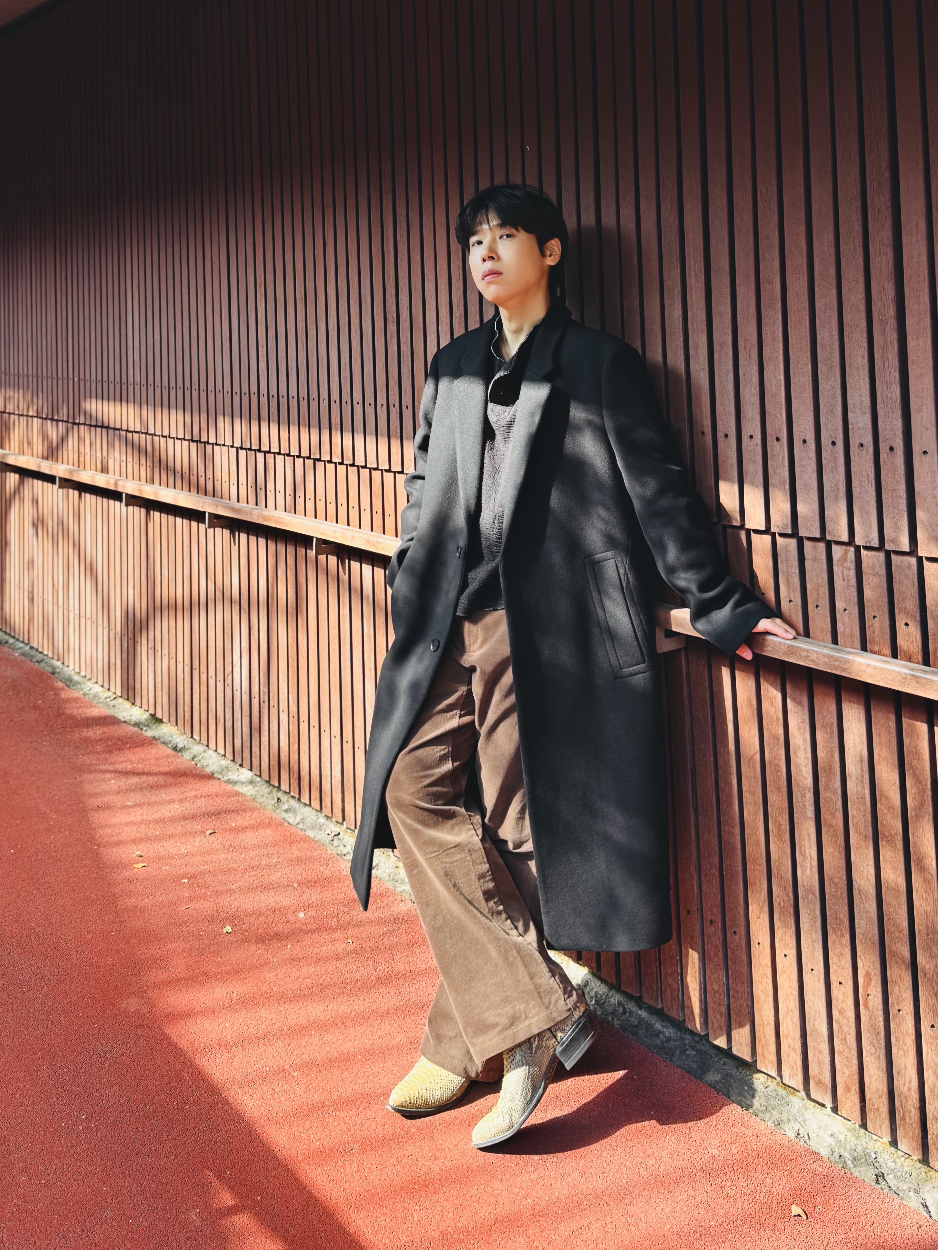 Customellow Cashmere Blended Single Coat Black 착용 스타일 - 3