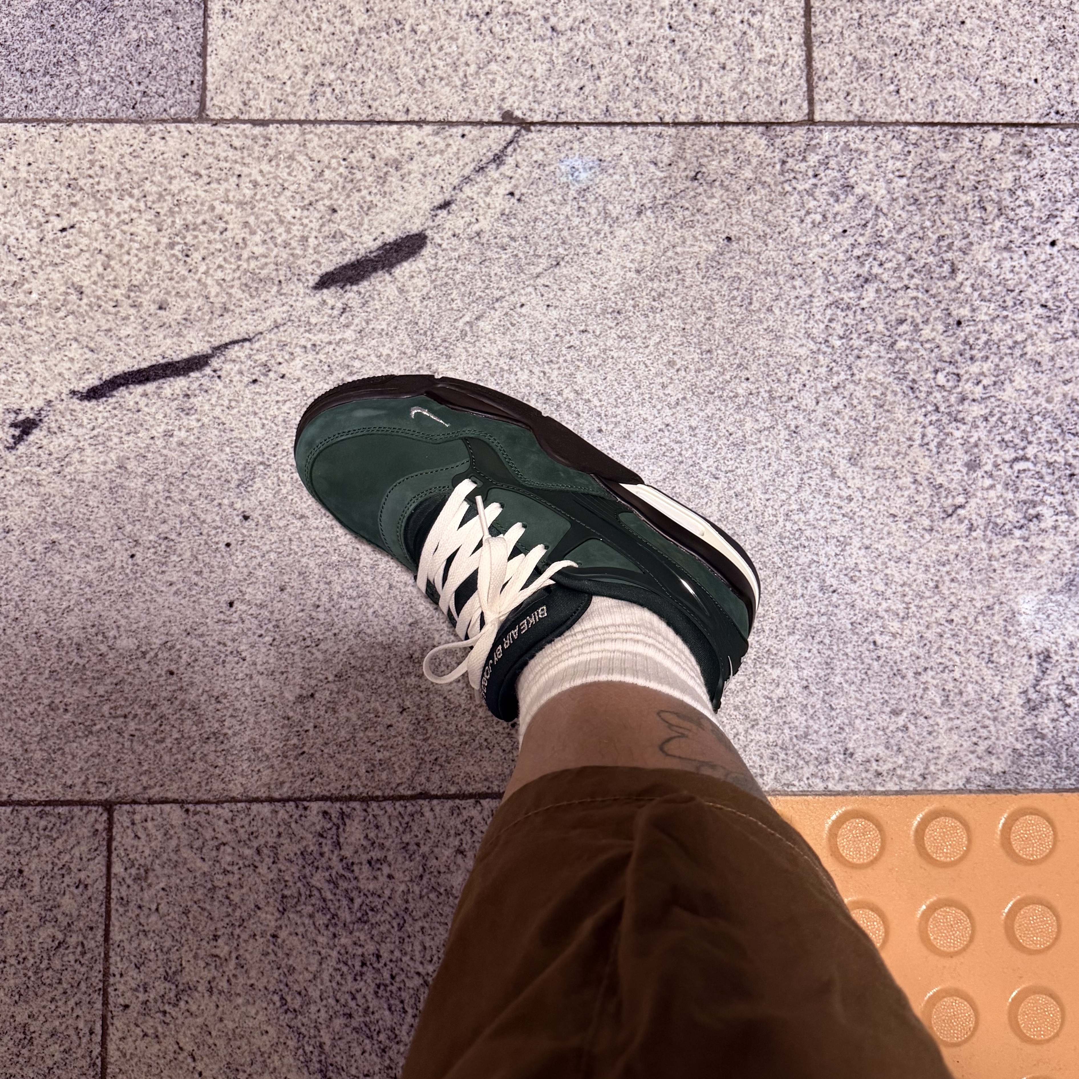 Jordan 4 x Nigel Sylvester RM SP Fence Green 착용 스타일