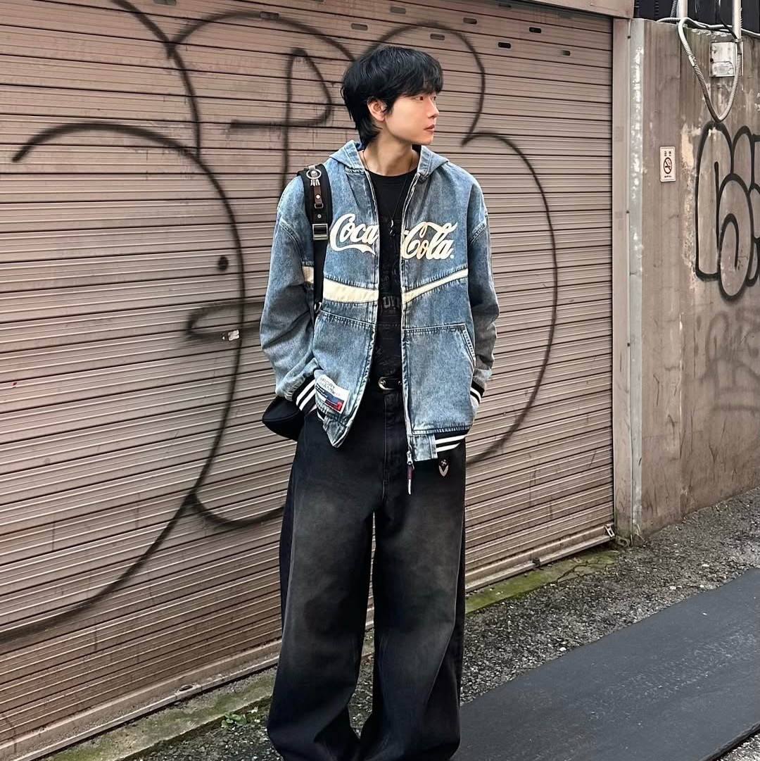 SPORT CHAMBER x Coca-Cola Denim Hood Jumper Blue 착용 스타일 - 4