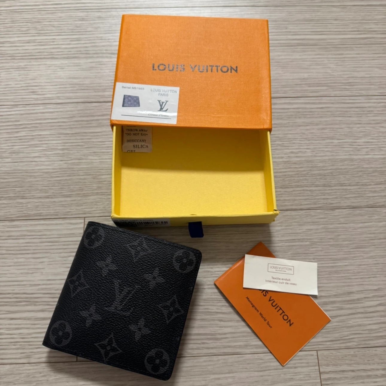 Louis Vuitton Envelope Business Card Holder Monogram 착용 스타일