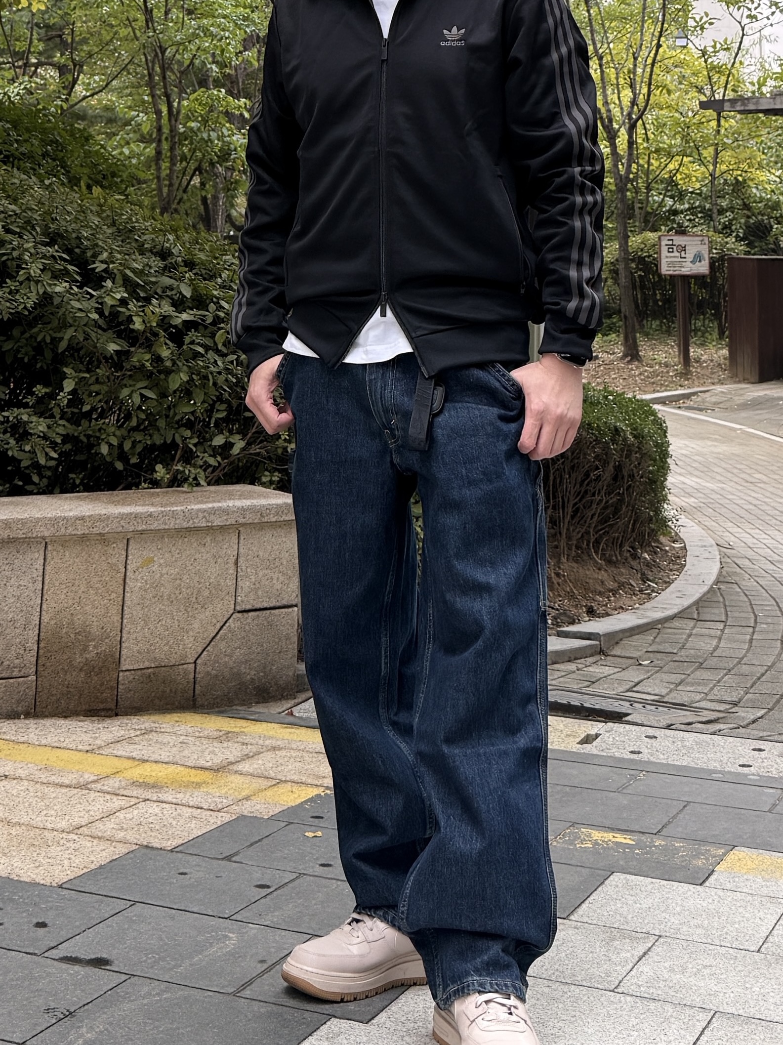 Adidas Adicolor Denim Firebird Track Top True Black Denim  - KR Sizing 착용 스타일