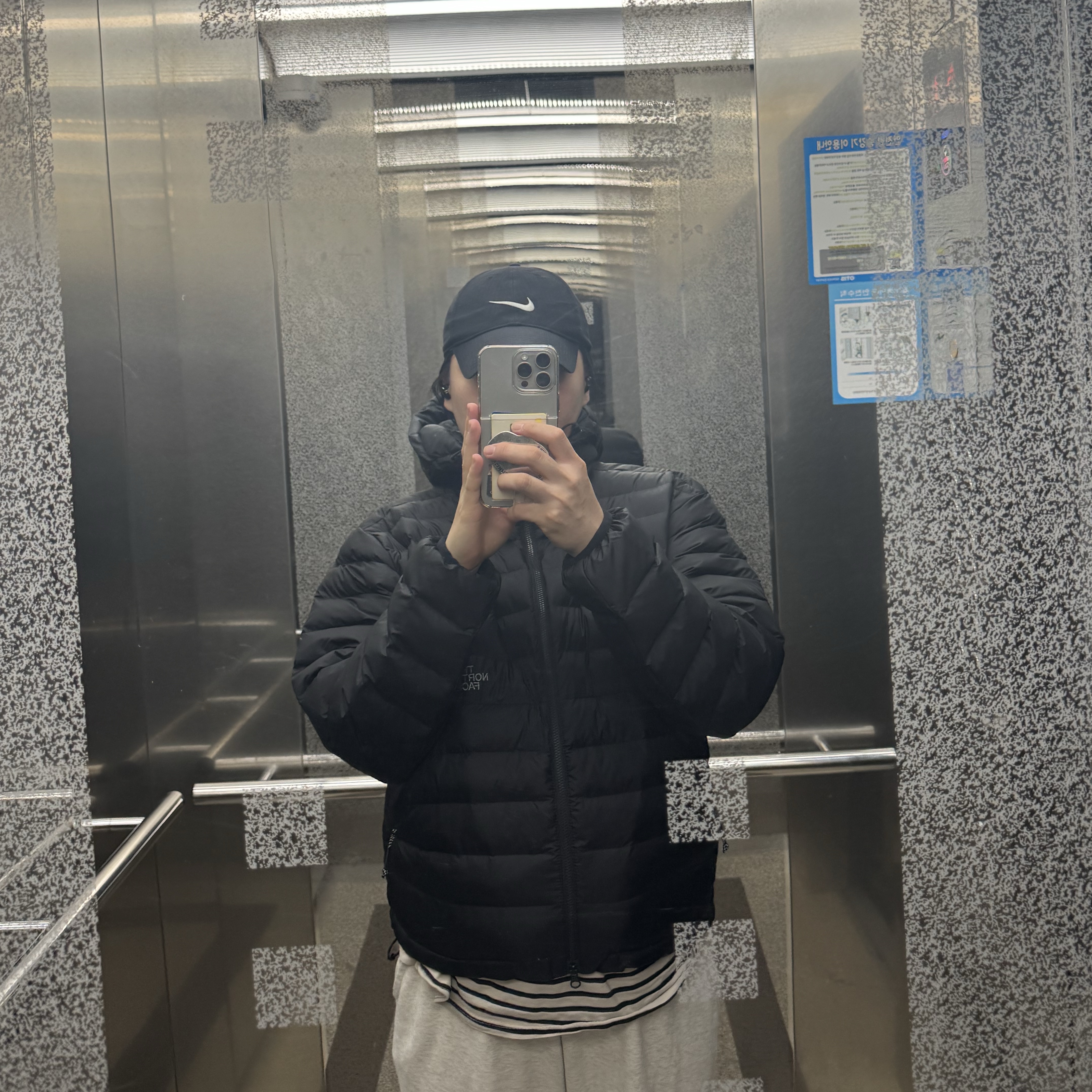 The North Face Ventus On Jacket Black 착용 스타일