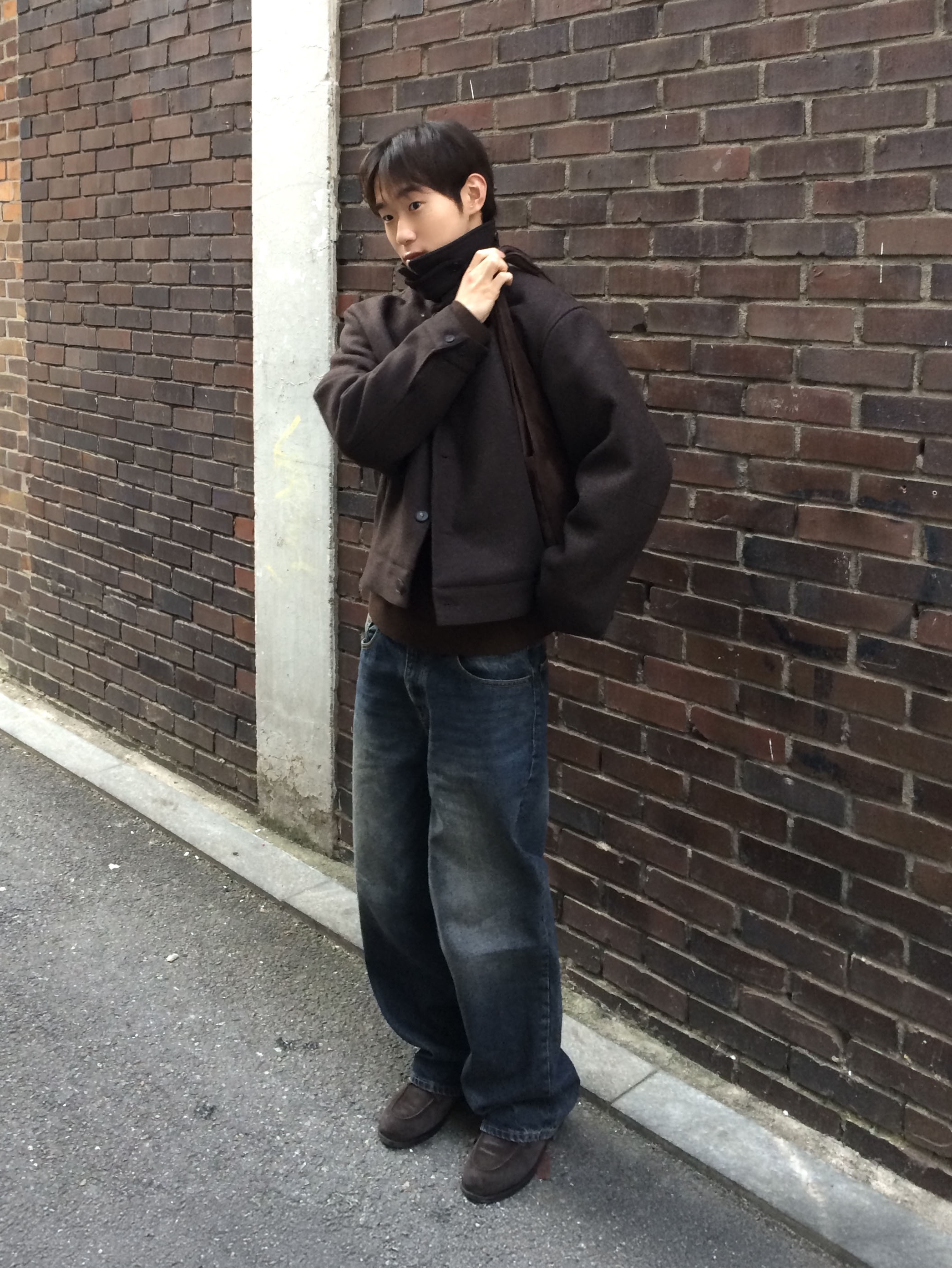 POSTMAN Journalist Suede D.Brown 착용 스타일 - 1