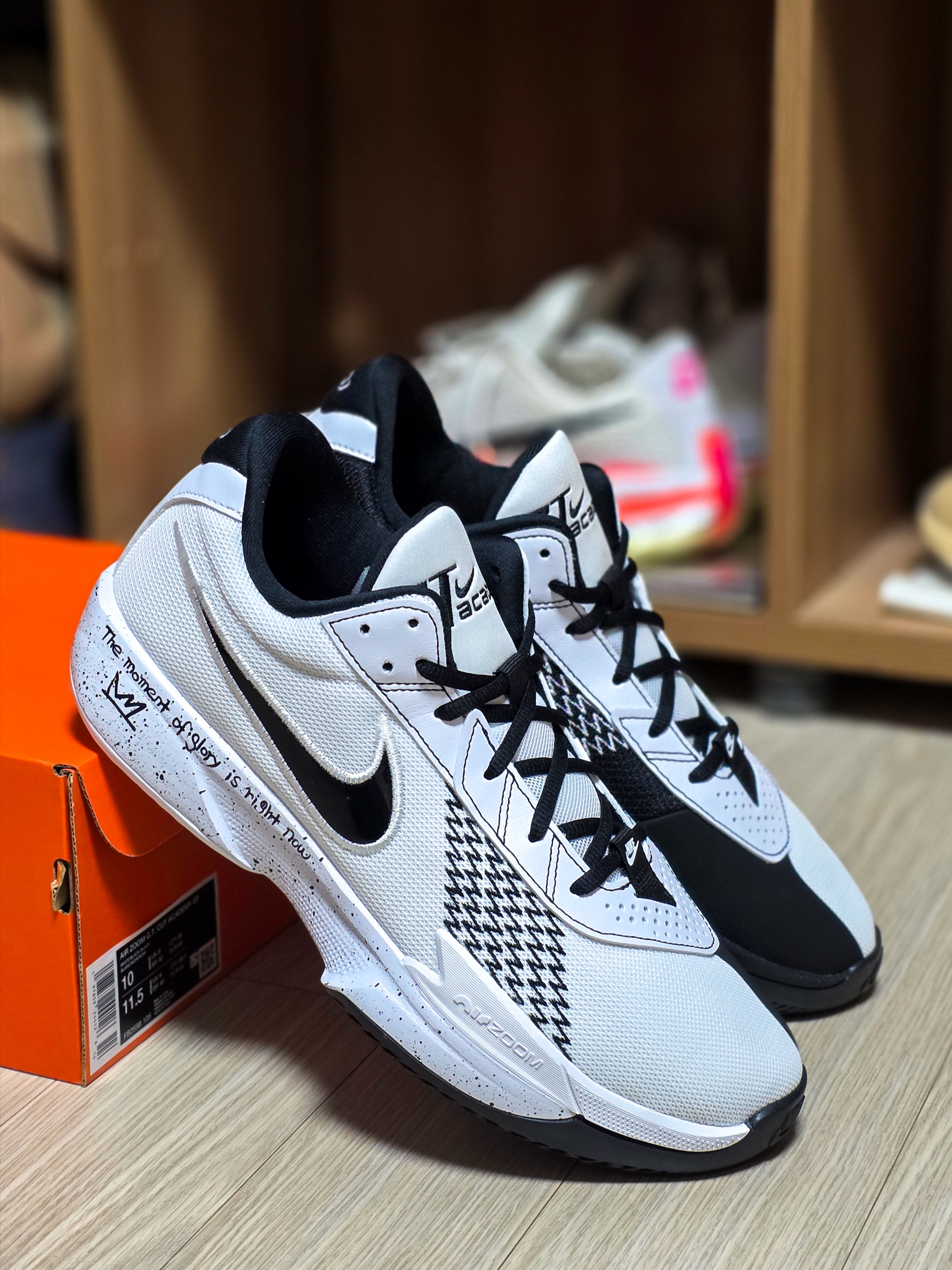 Nike Air Zoom G.T. Cut Academy EP White Black 착용 스타일 - 1