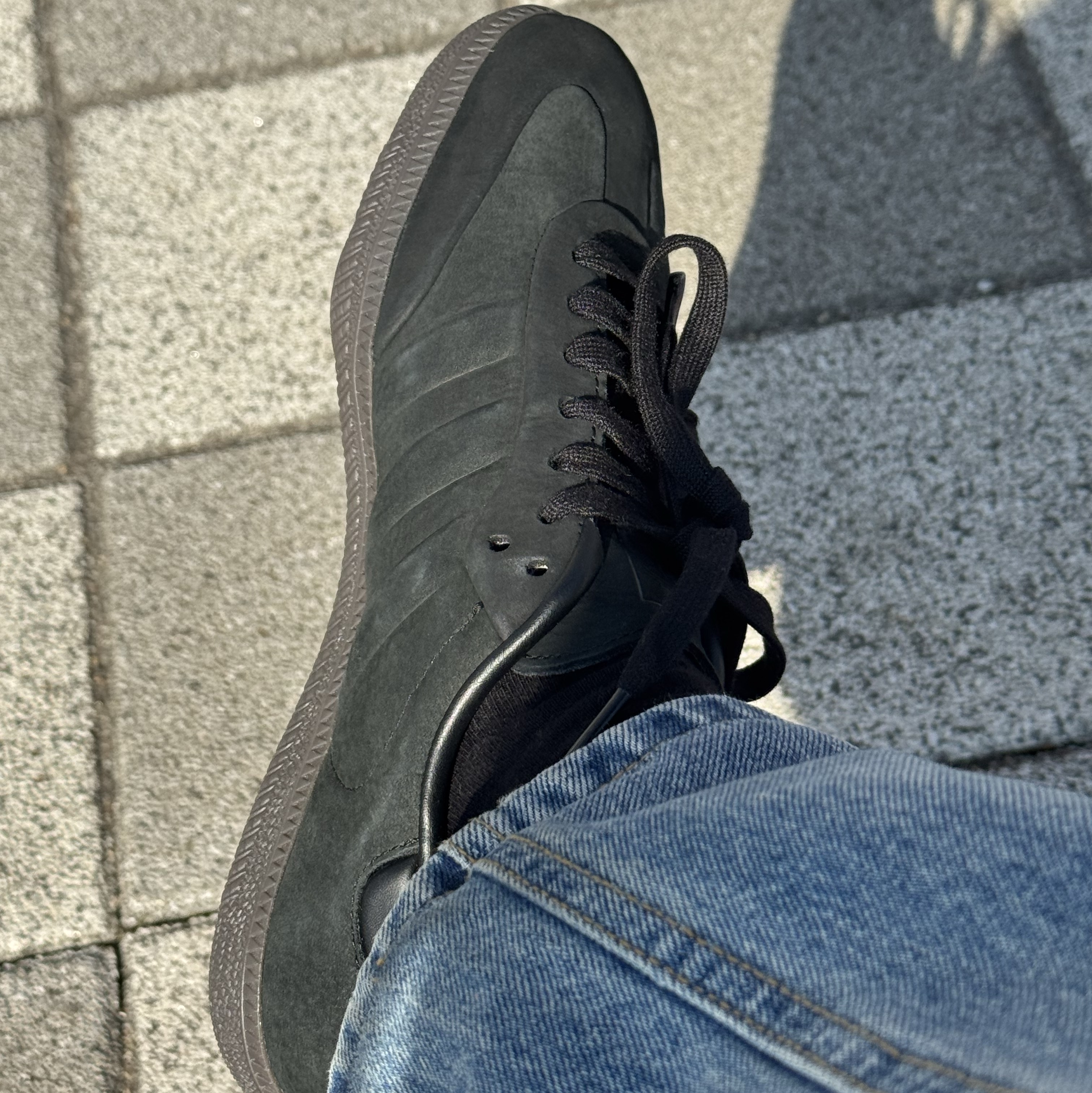 Adidas Samba OG Core Black Gum 착용 스타일 - 3