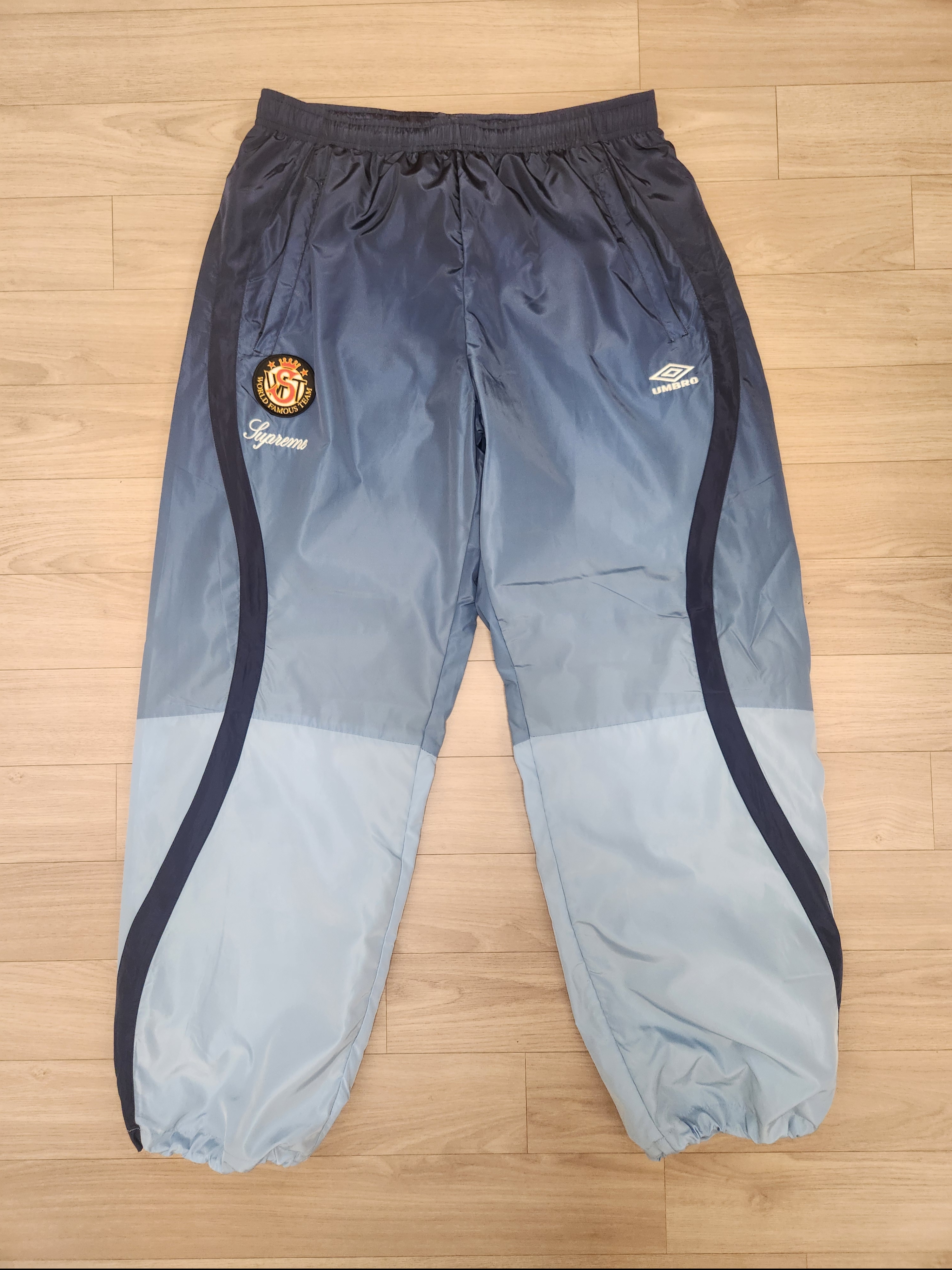 Supreme x Umbro Gradient Track Pant Navy - 25FW 착용 스타일 - 2