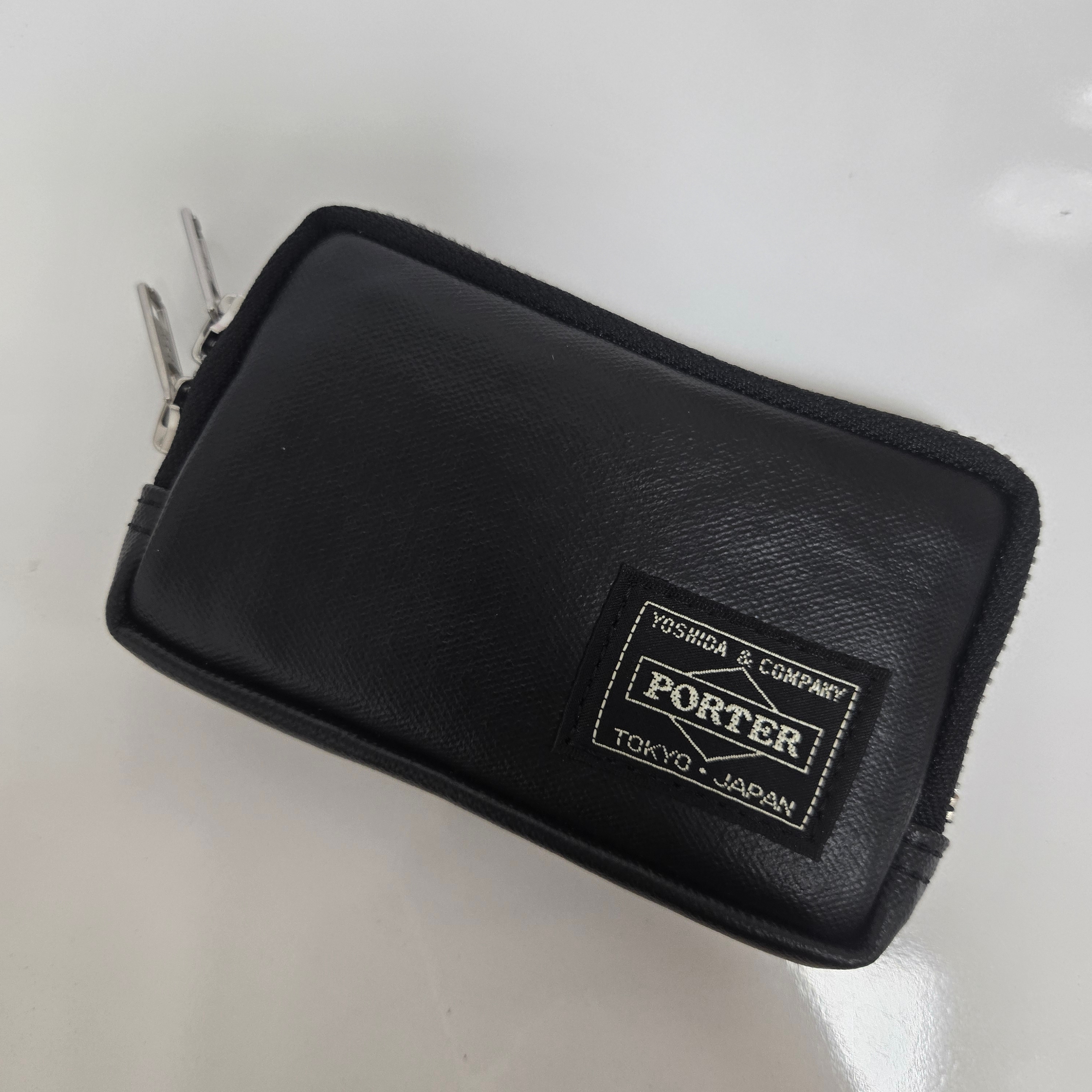 Porter Freestyle Multi Coin Case Black 착용 스타일 - 2