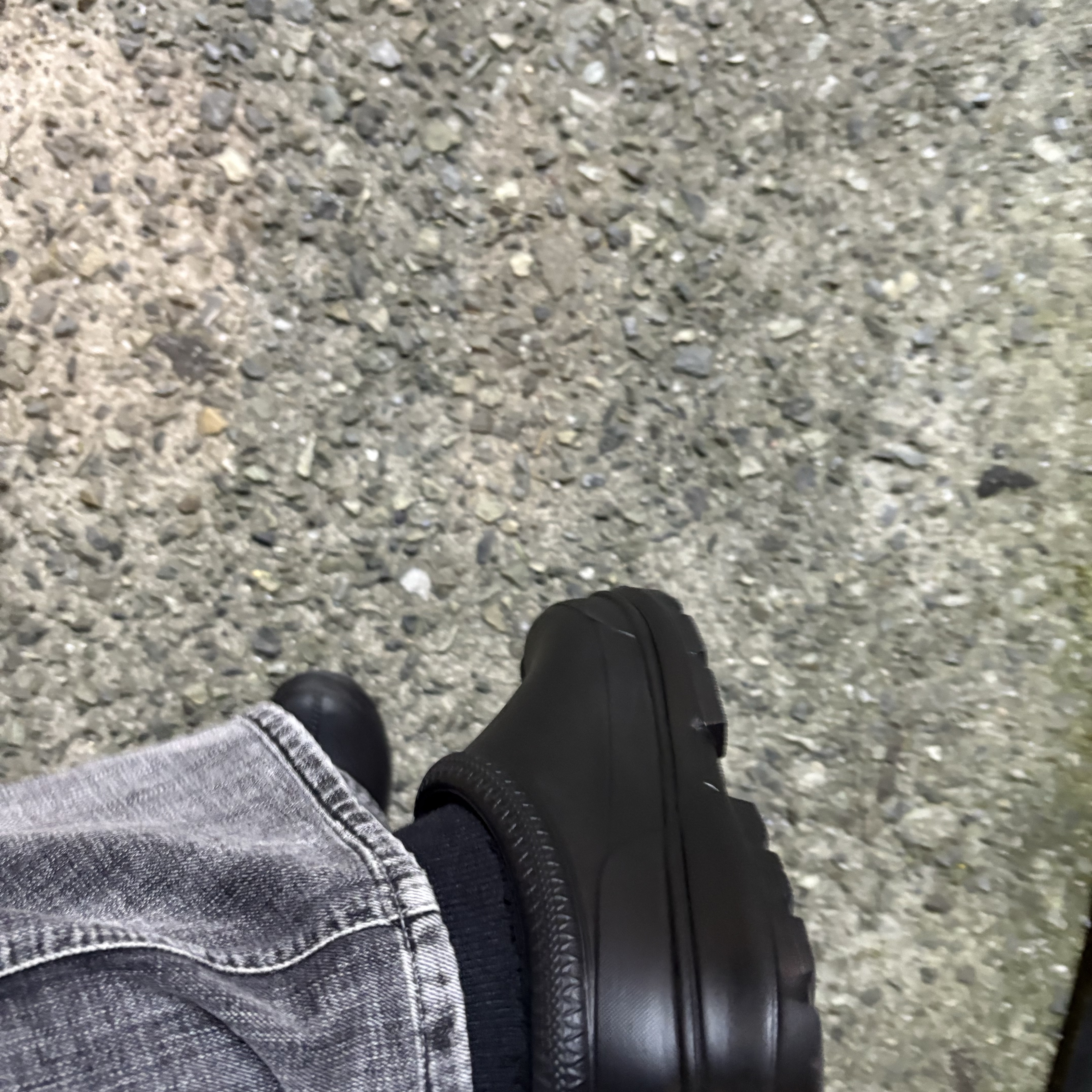 (W) UGG Tasman X Black 착용 스타일 - 1