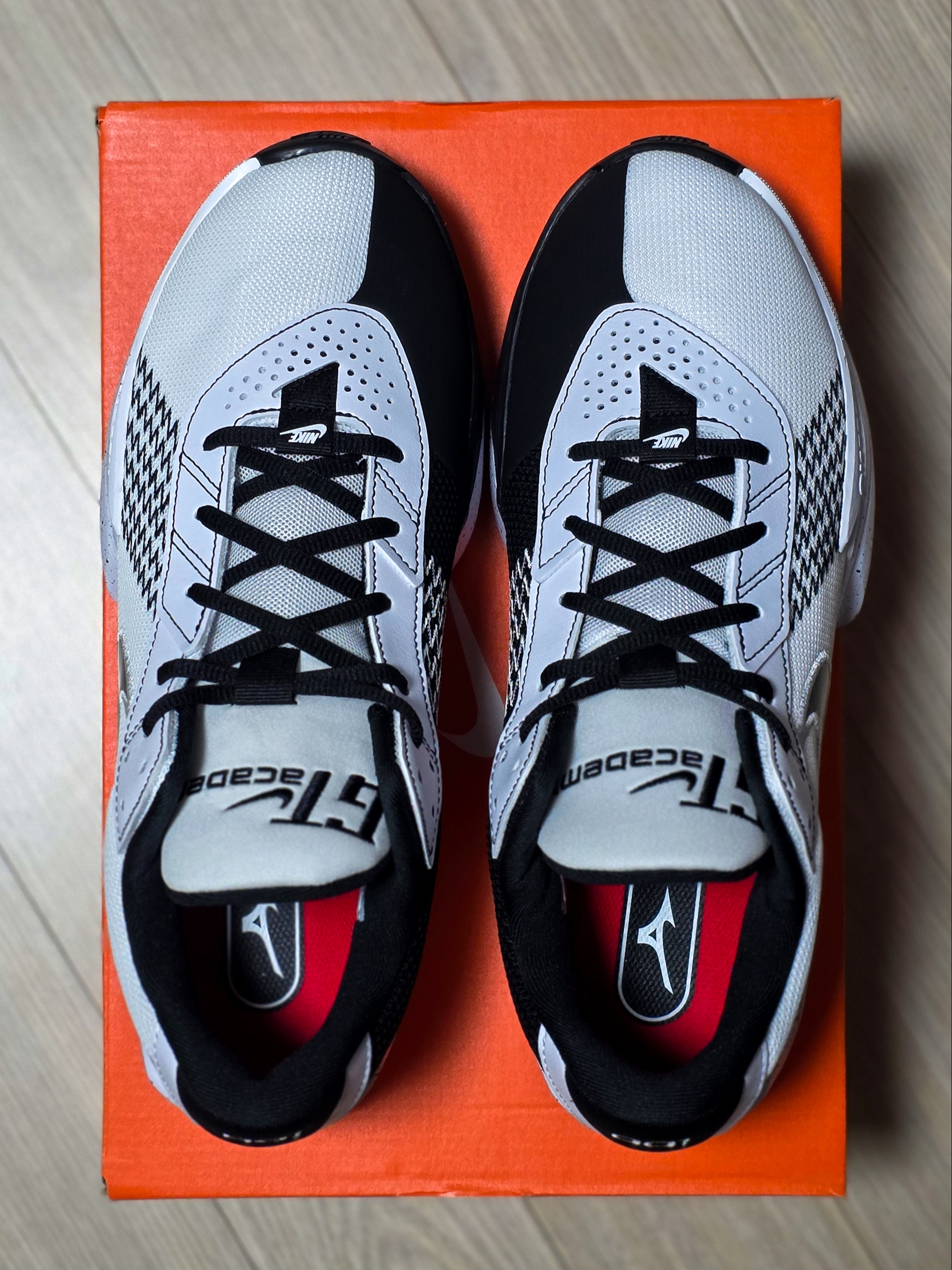 Nike Air Zoom G.T. Cut Academy EP White Black 착용 스타일 - 6
