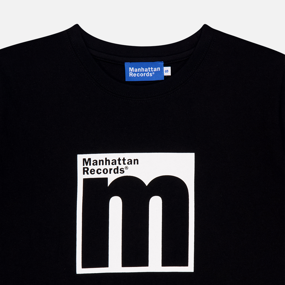맨하탄 레코즈 우먼 엠 로고 티셔츠 - 블랙(Manhattan Records W M Logo T-shirt - Black) - 3