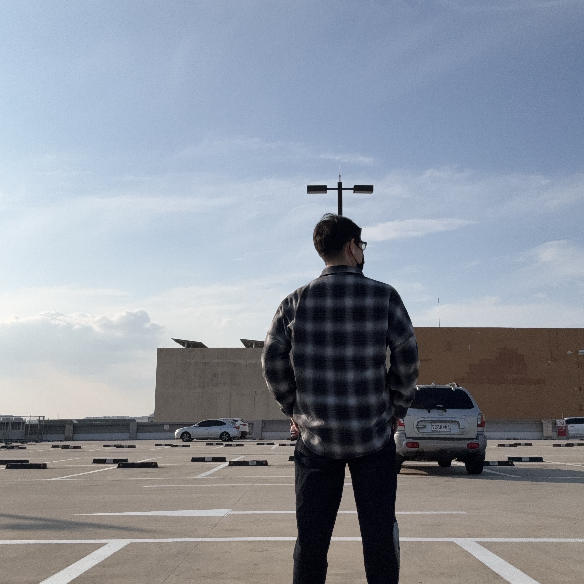Palace x Neighborhood Shirt Grey Ombre Plaid - 25FW, Newjeans x The Powerpuff Girls Sweatshirt Navy 착용 스타일 - 2