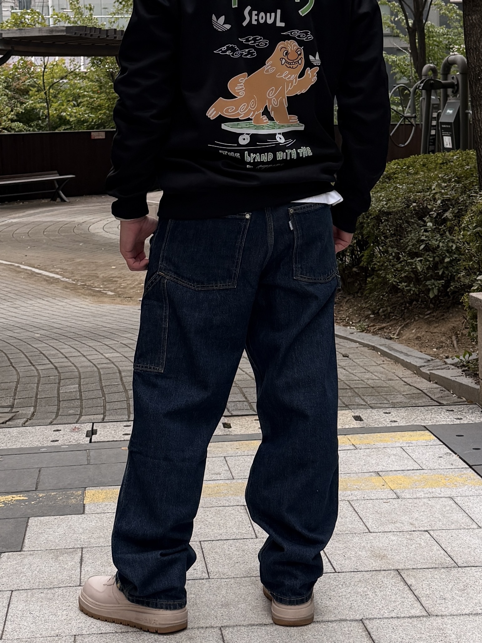 Levi's Silvertab Baggy Carpenter Jeans Dark Indigo 착용 스타일