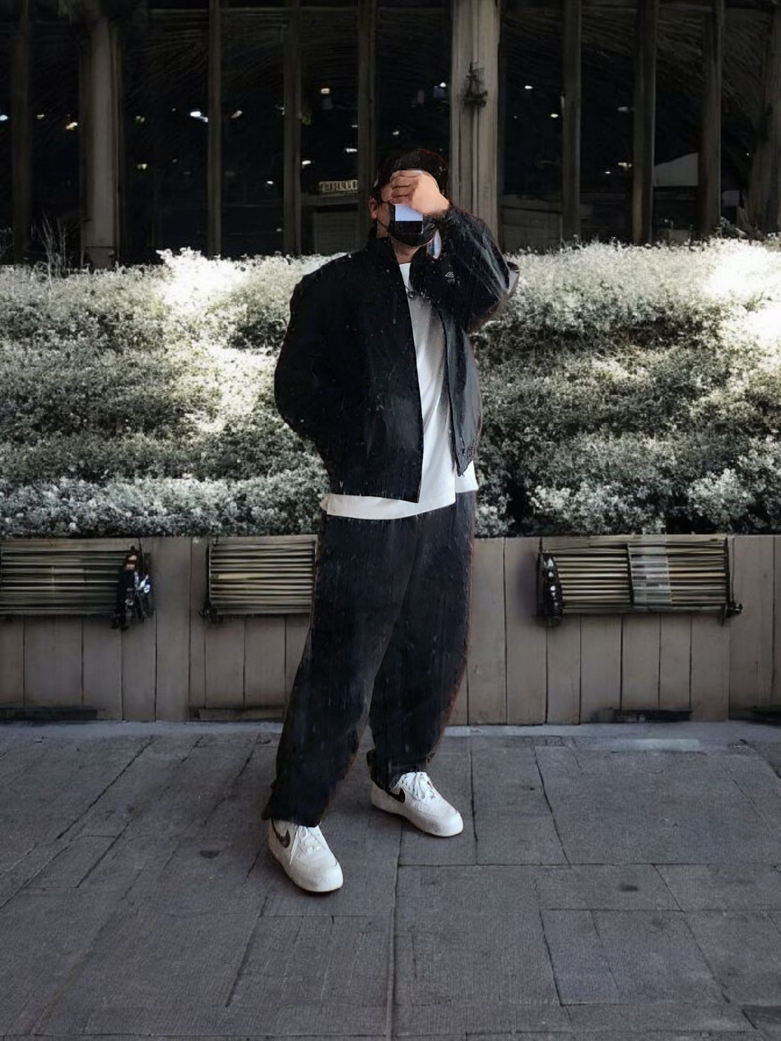 Supreme x Umbro Leather Track Jacket Black - 25FW, Nike x Supreme x GOODENOUGH Air Force 1 Low White - 25SS 착용 스타일