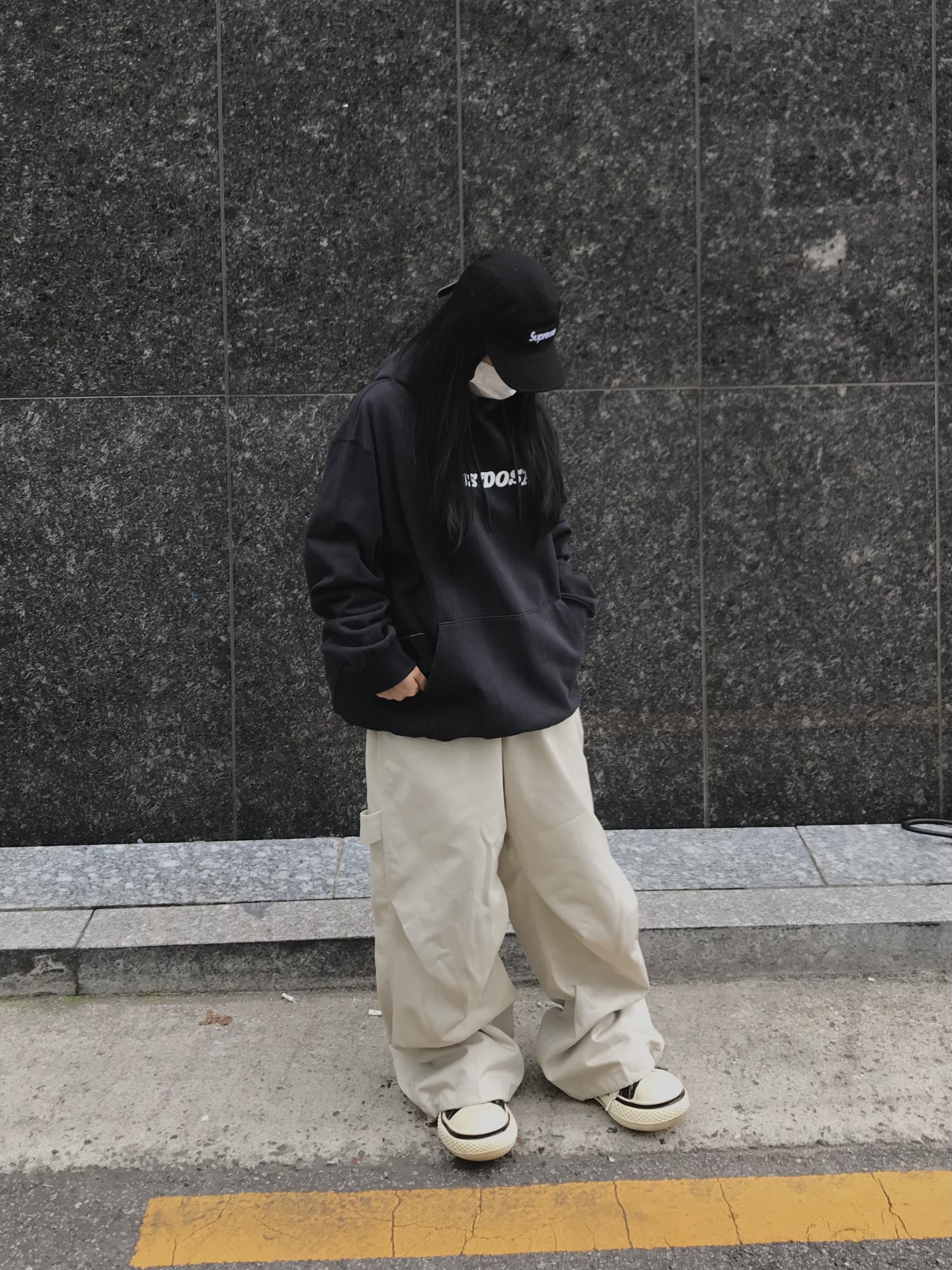 Supreme Washed Chino Twill Camp Cap Black, Old Order x AFGK Canvas Black Green 착용 스타일 - 3