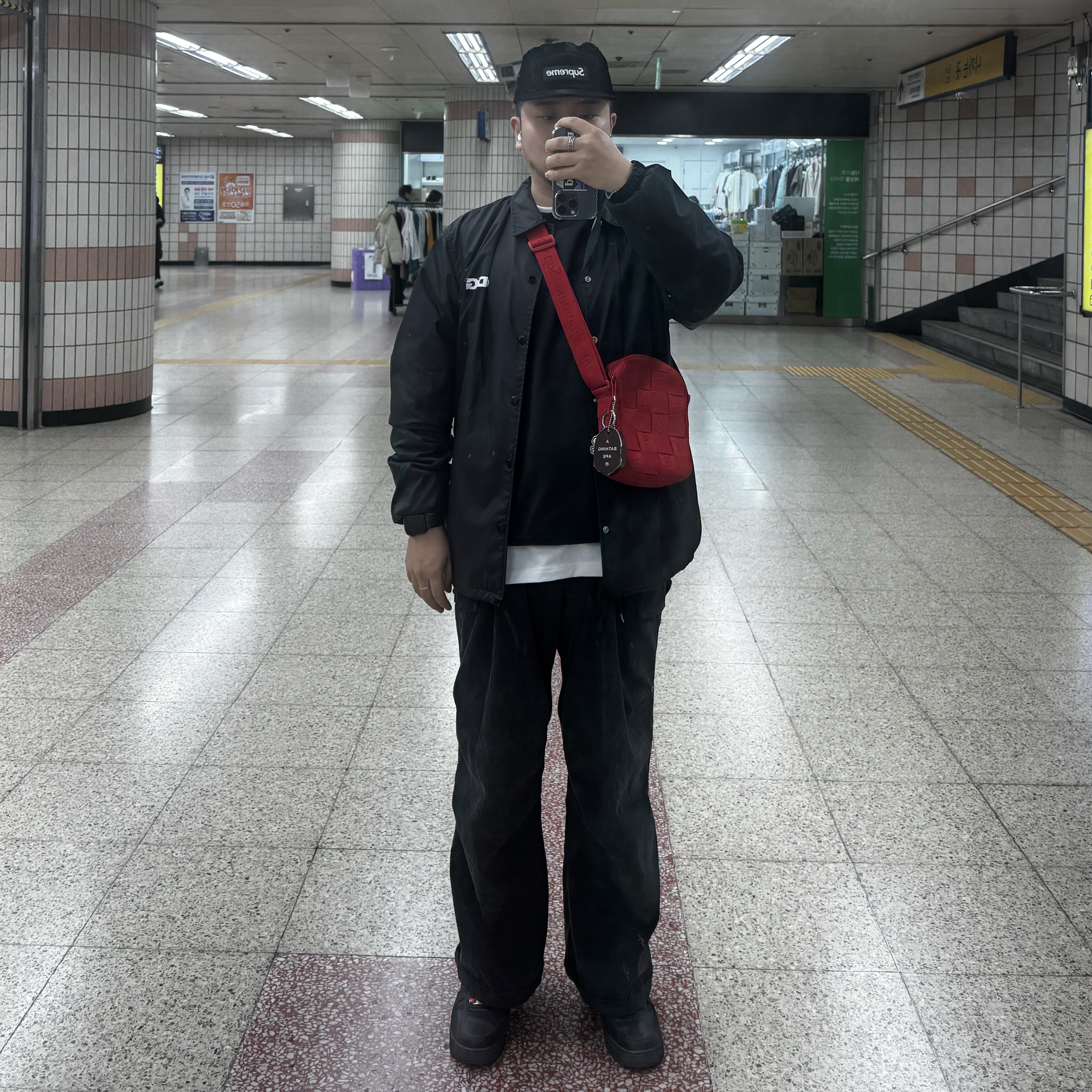 CDG Coach Jacket5 Black, Nike Air Force 1 '07 Low Triple Black 착용 스타일
