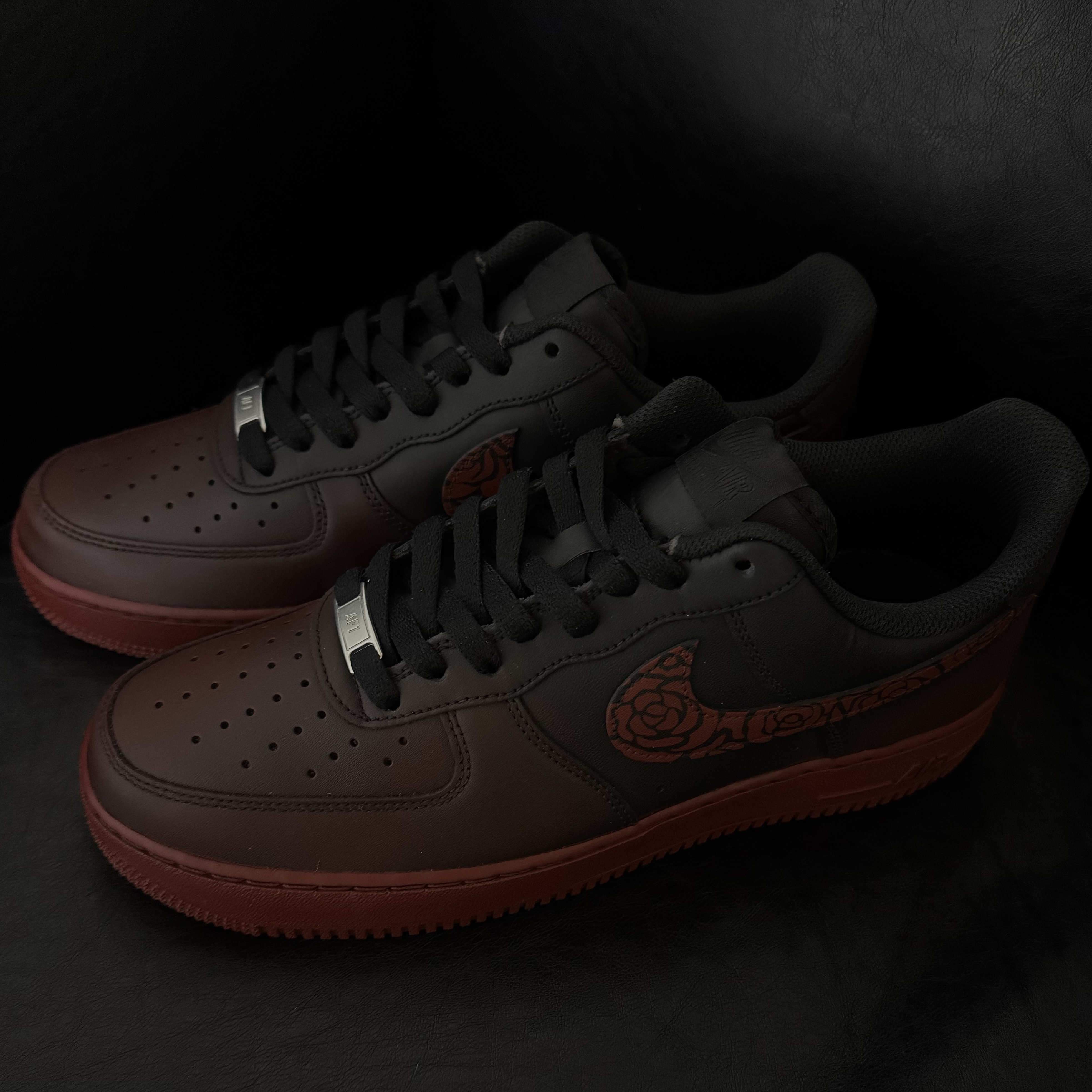 Nike Air Force 1 '07 Low Triple Black, Nike Air Force 1 '07 Low White 착용 스타일 - 3