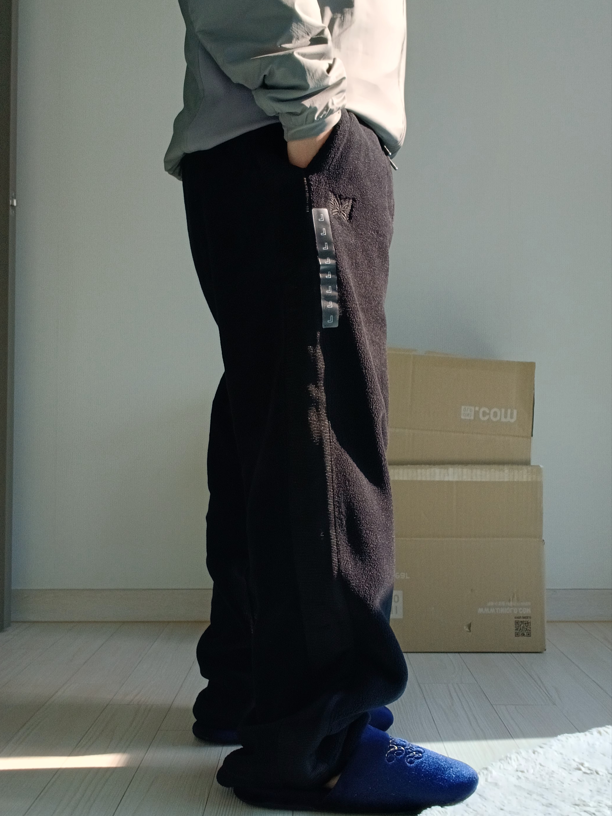Uniqlo x Needles Fleece Wide Pants Black - KR 착용 스타일 - 2
