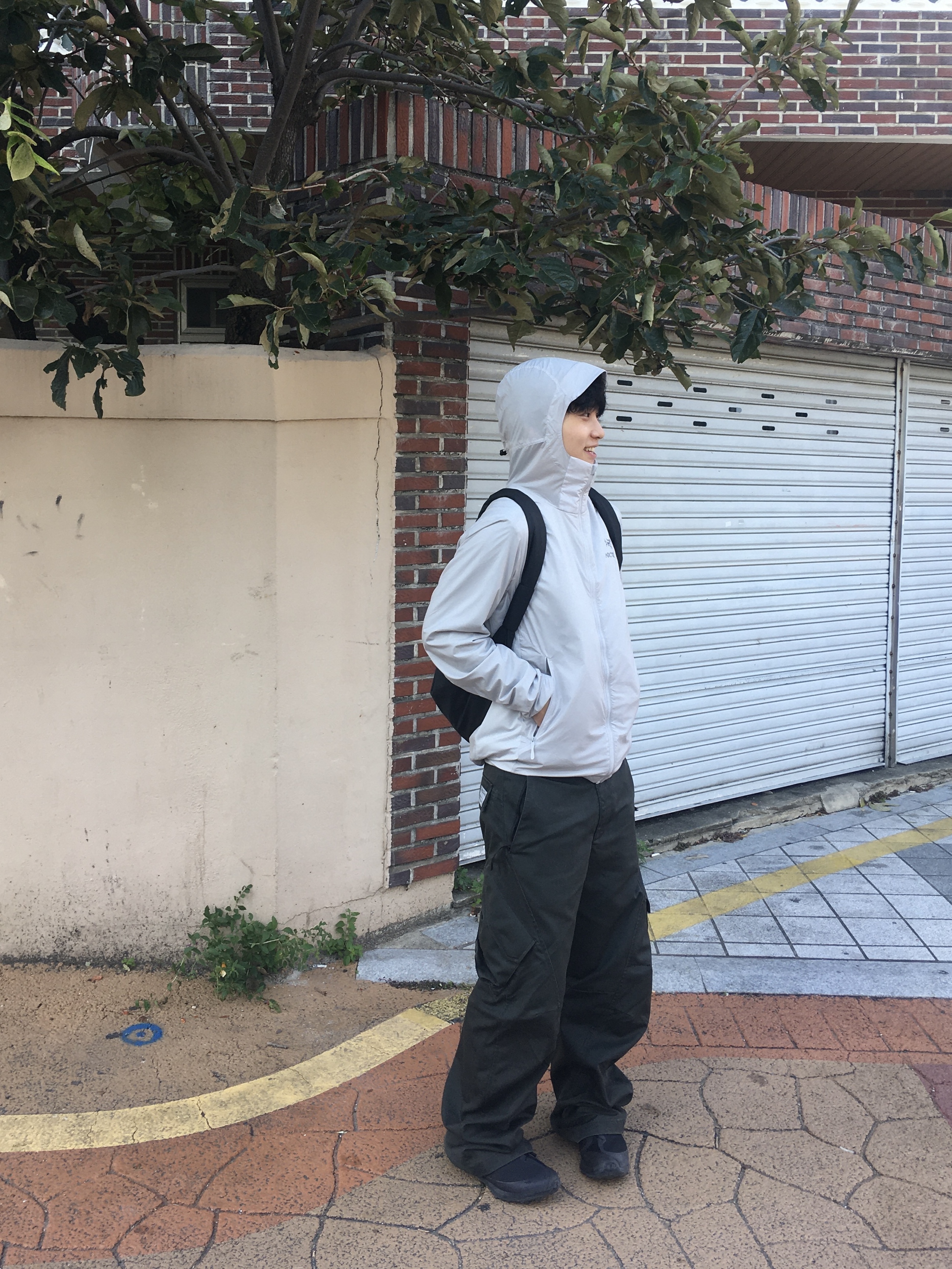 Arc'teryx Atom SL Hoody Solitude, On Running x Post Archive Faction (Paf) Cloudventure Peak All Black 착용 스타일