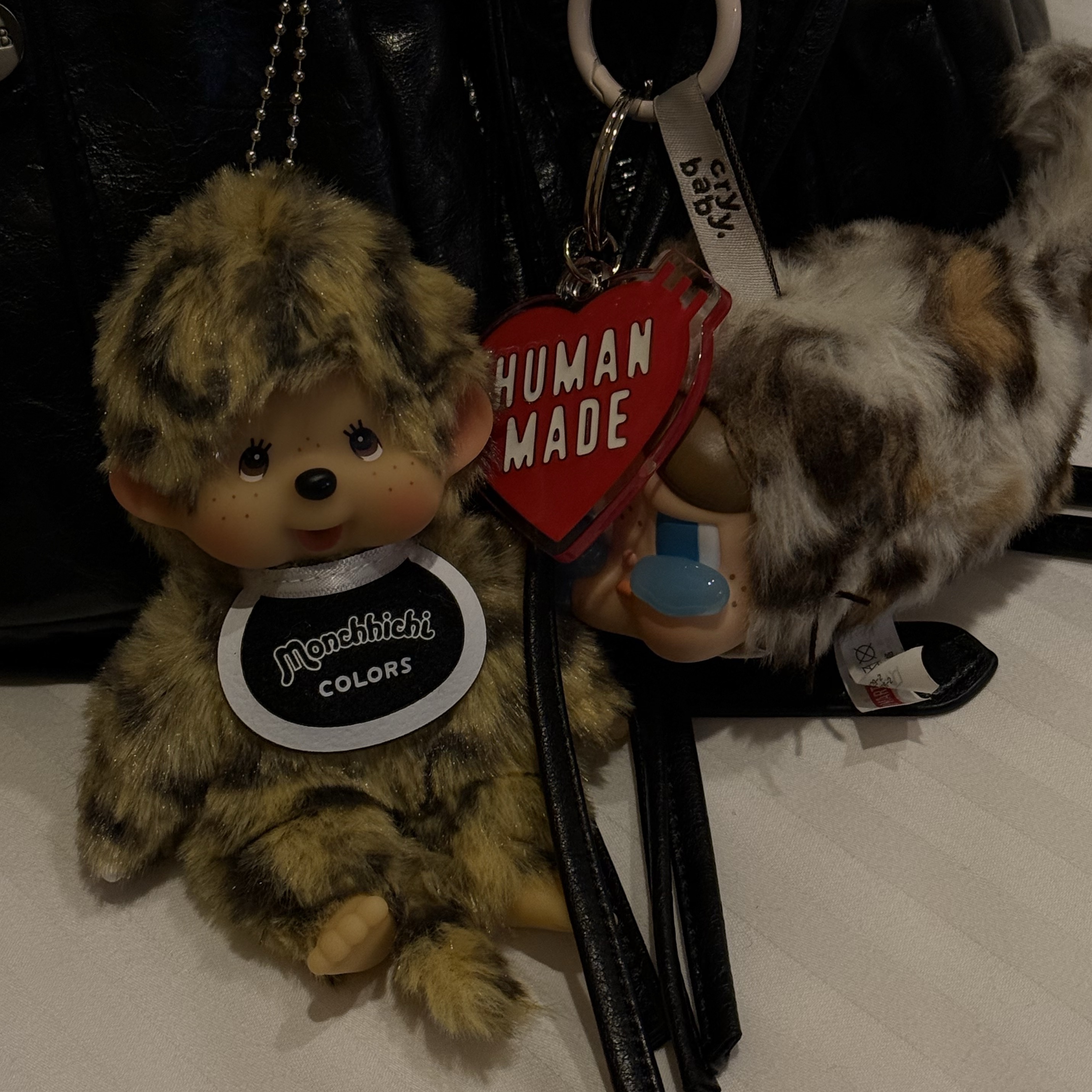 Monchhichi Colors Keychain Leopard Print, Human Made Heart Keyring Red 착용 스타일