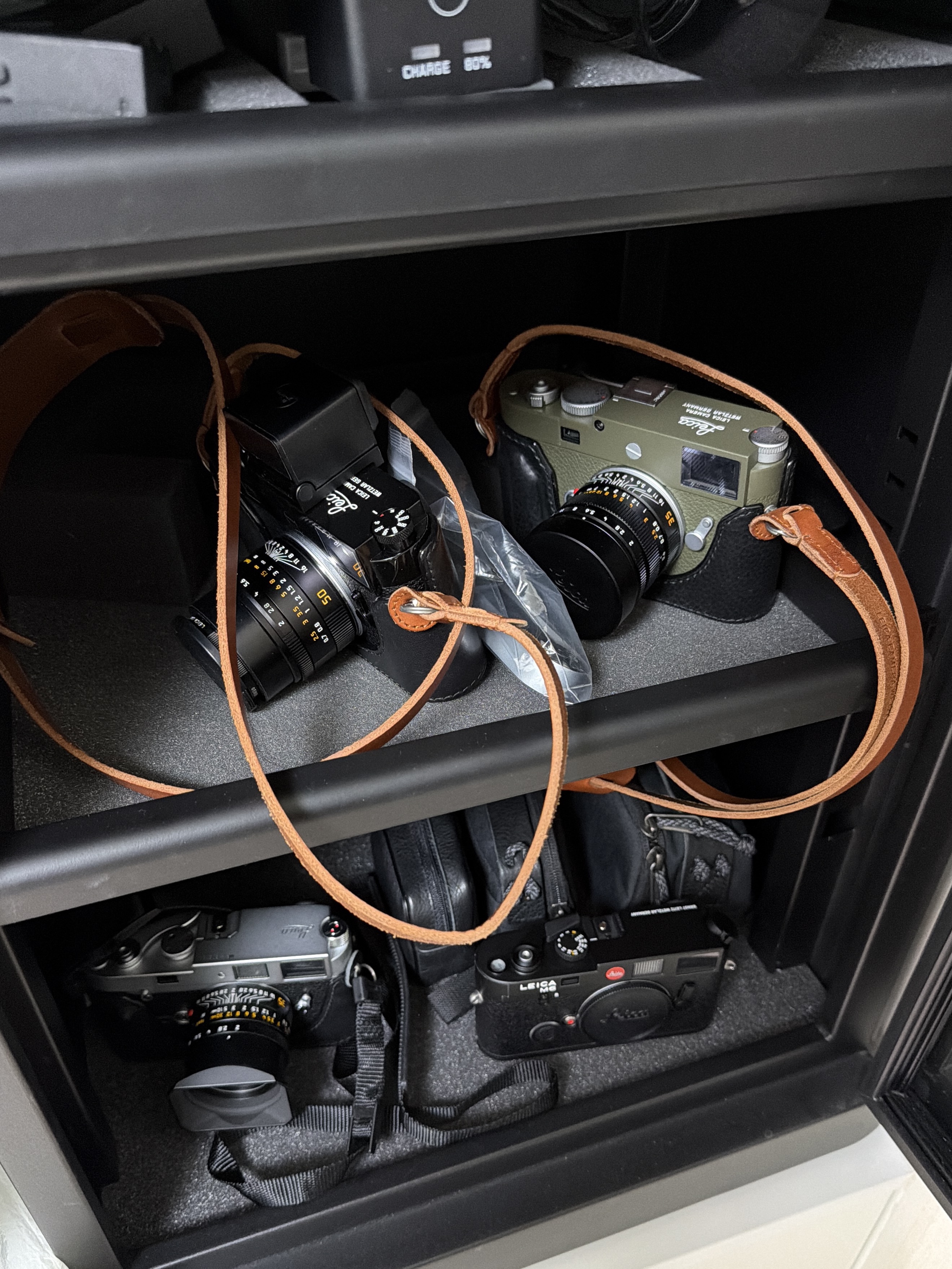 Leica M11-P Safari (Korean Ver.), Leica M11 Black Paint (Korean Ver.) 착용 스타일