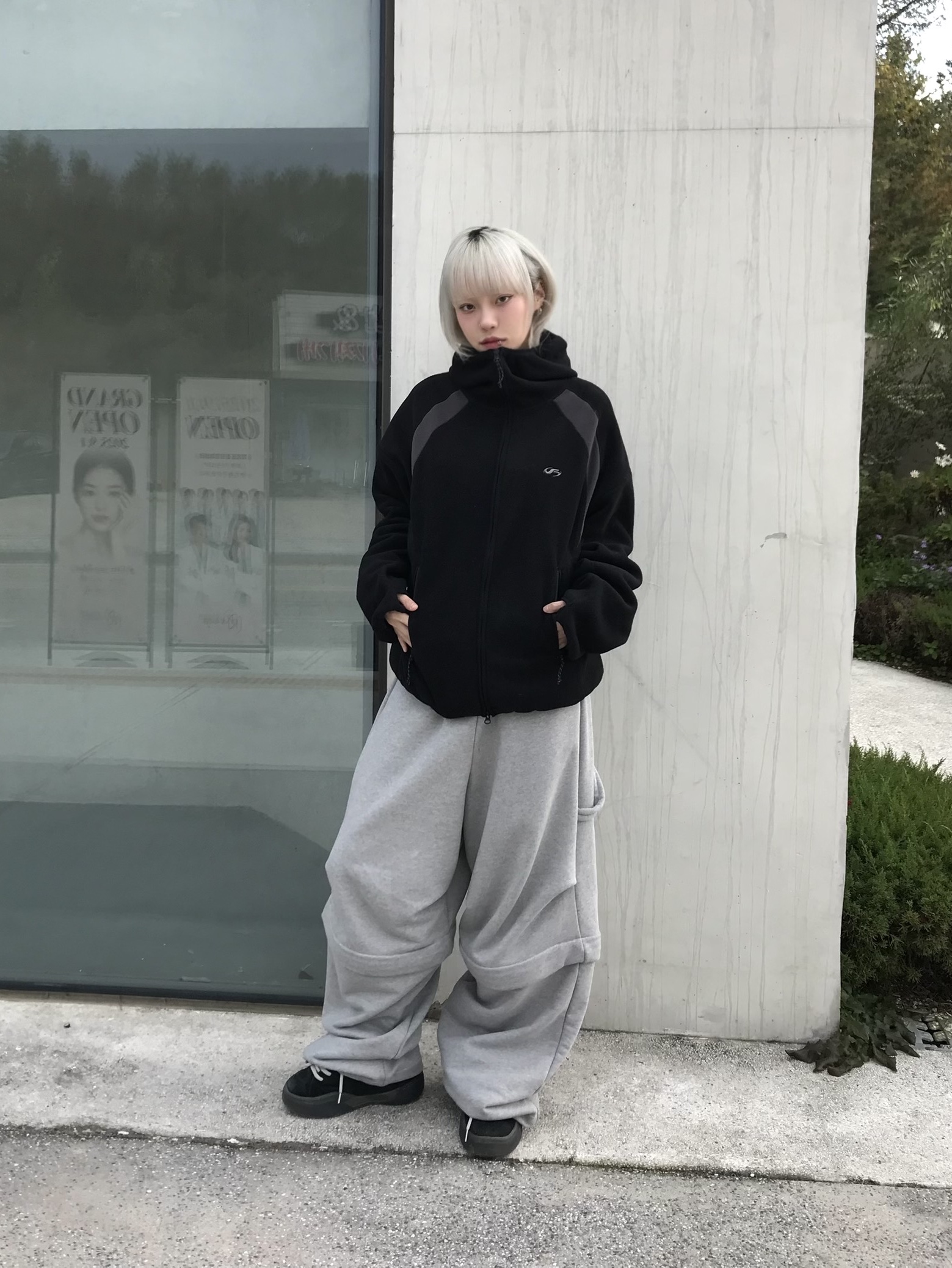 MJD Detachable Bar Tack Sweat Pants Melange Grey, ERL Vamp Skate Shoe Pirate Black 착용 스타일