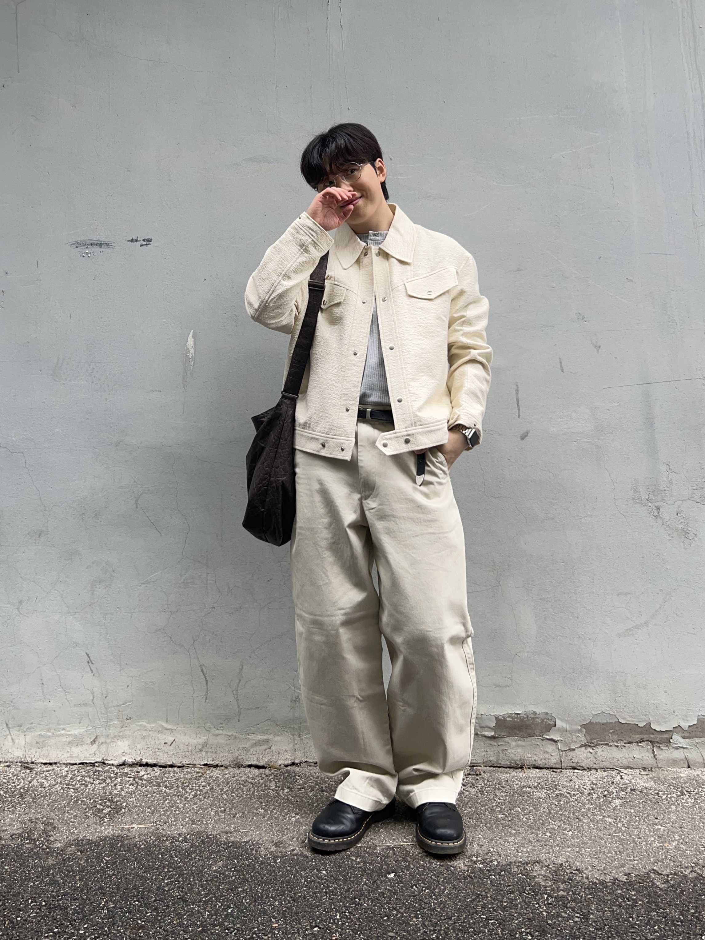 Dr. Martens 1461 Smooth Black 착용 스타일 - 1