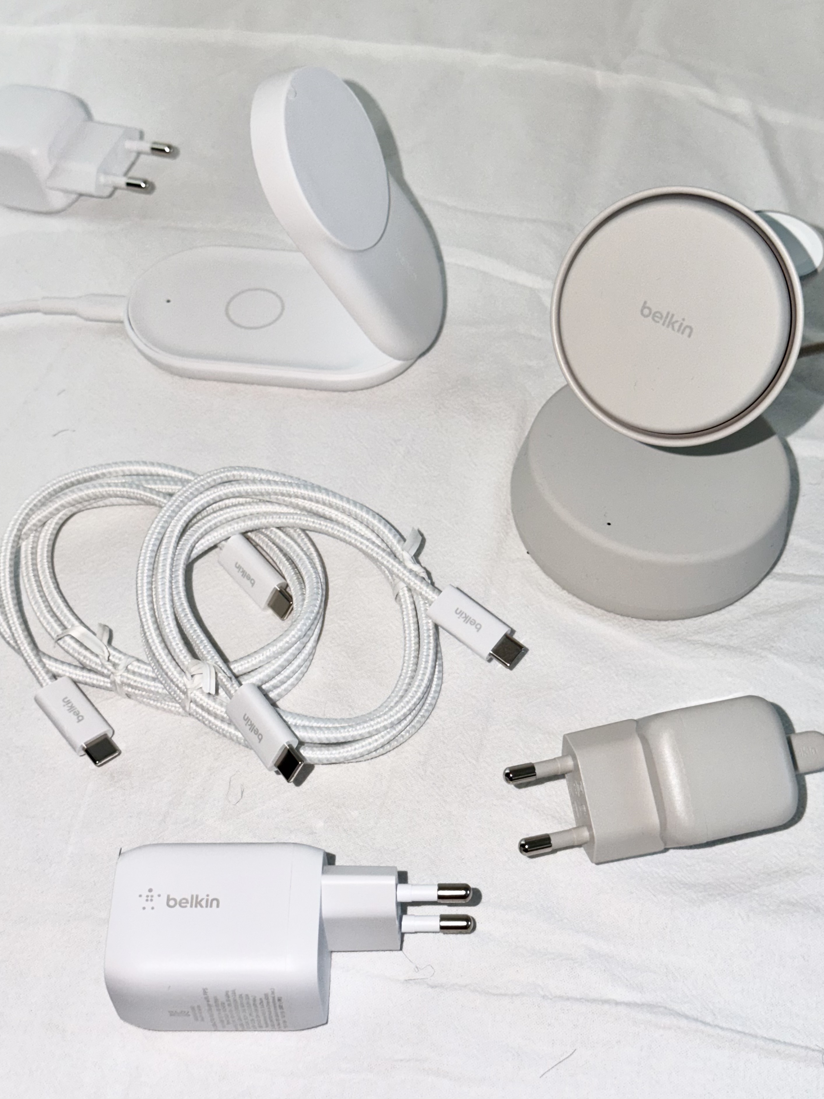 Apple iPhone 17 Pro 256GB Silver, Belkin 45W Dual USB-C Type PD 3.0 PPS Gan Quick Charger WCH011kr 착용 스타일 - 2