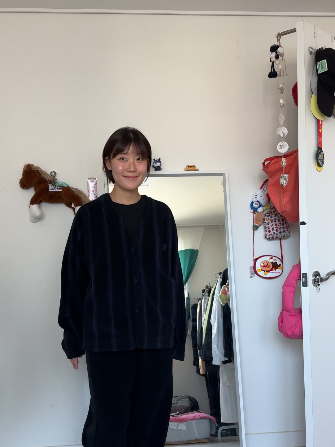 Uniqlo x Needles Fleece Oversized Cardigan Black - KR, Uniqlo x Needles Fleece Wide Pants Black - KR 착용 스타일 - 3