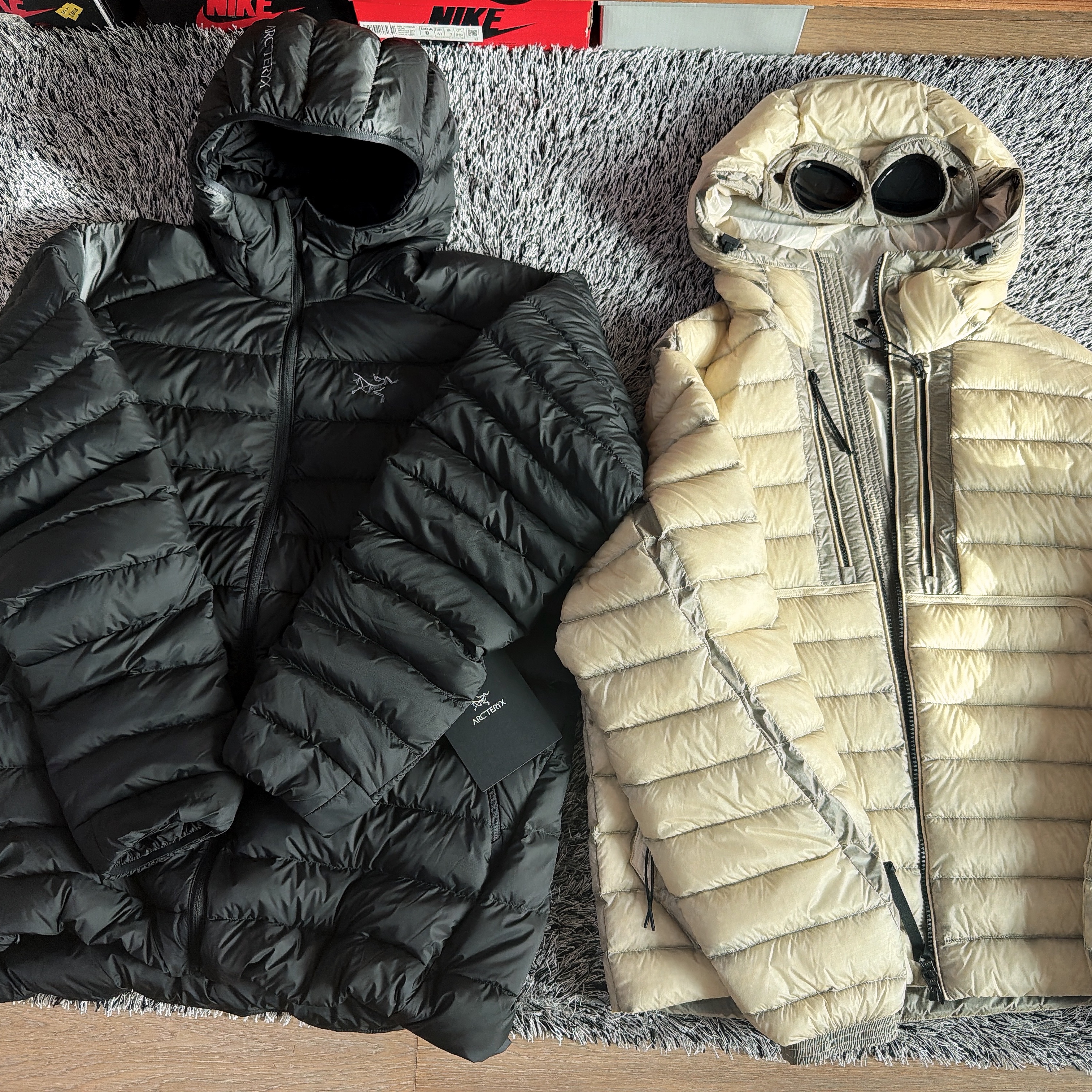 Arc'teryx Cerium Hoody Black, C.P. Company D.D. Shell Goggle Down Jacket Pistachio Shell Beige - 25FW 착용 스타일