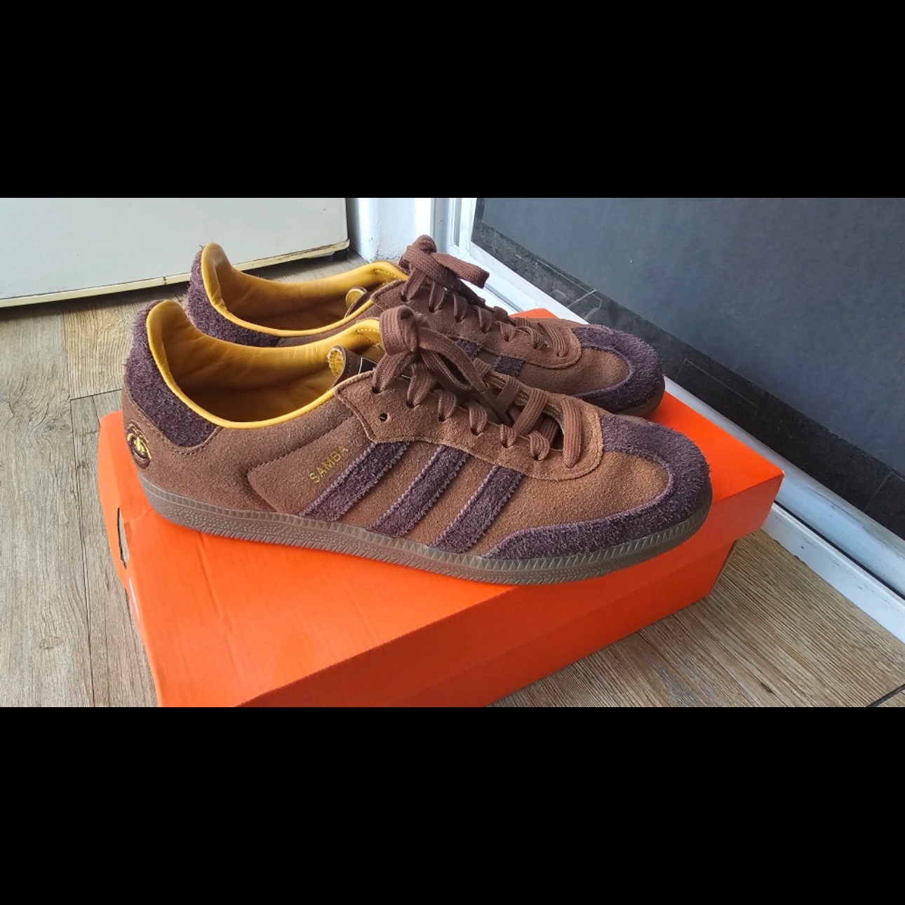 Adidas Samba OG Tal Preloved Brown Shadow Brown 착용 스타일
