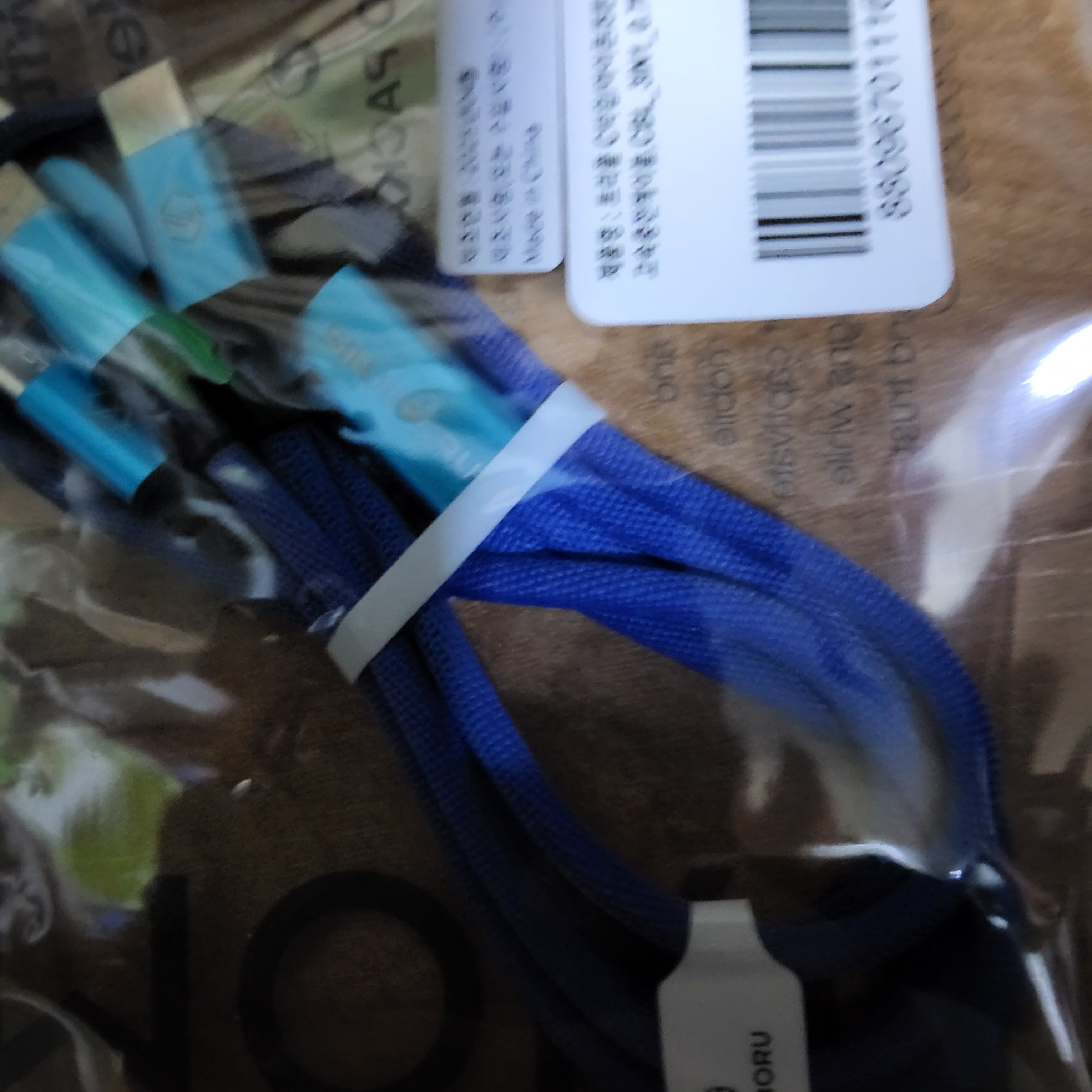 SINJIMORU 3-in-1 QC 3.0 Quick Charging USB Cable 0.7M 착용 스타일