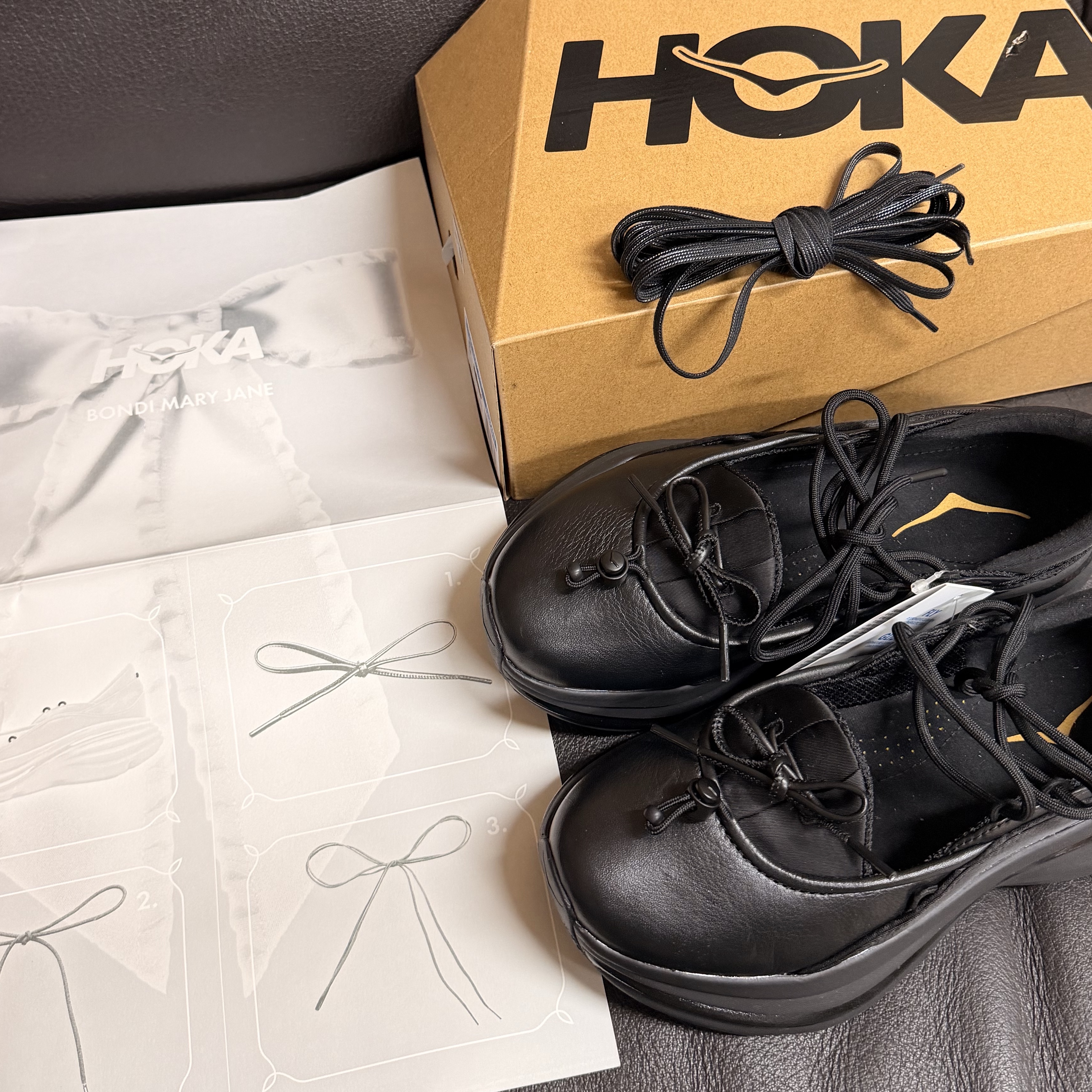 (W) Hoka Bondi Mary Jane Black 착용 스타일 - 3