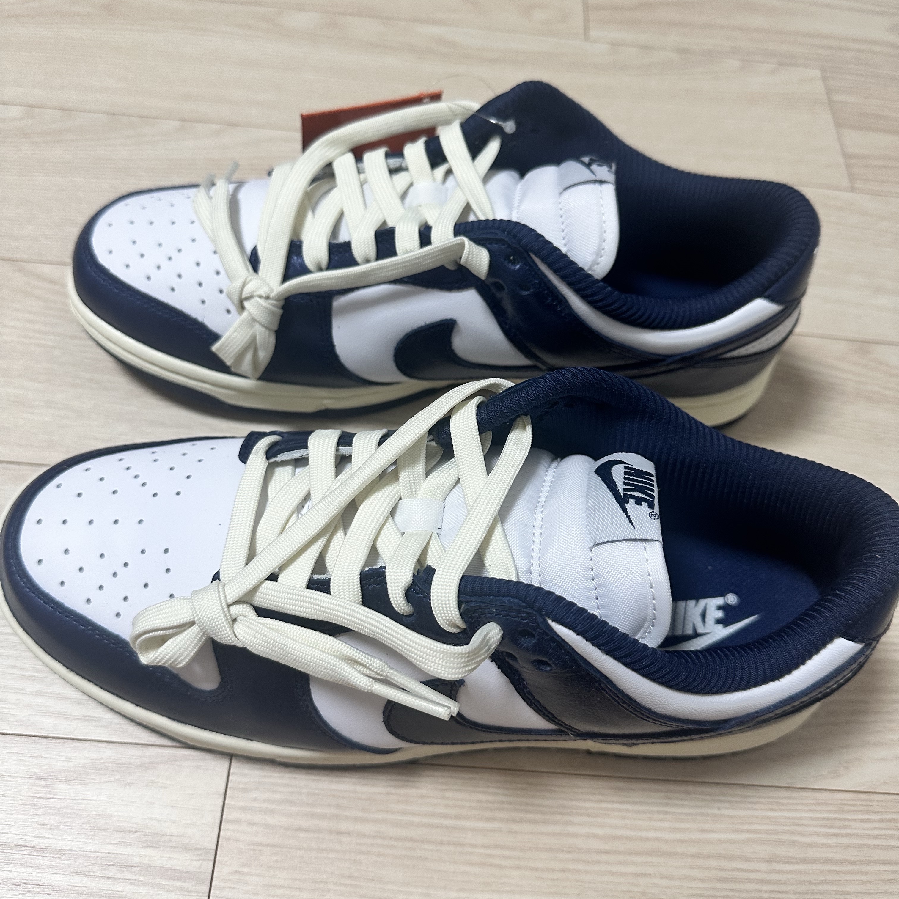 Nike Dunk Low Retro White Midnight Navy 착용 스타일