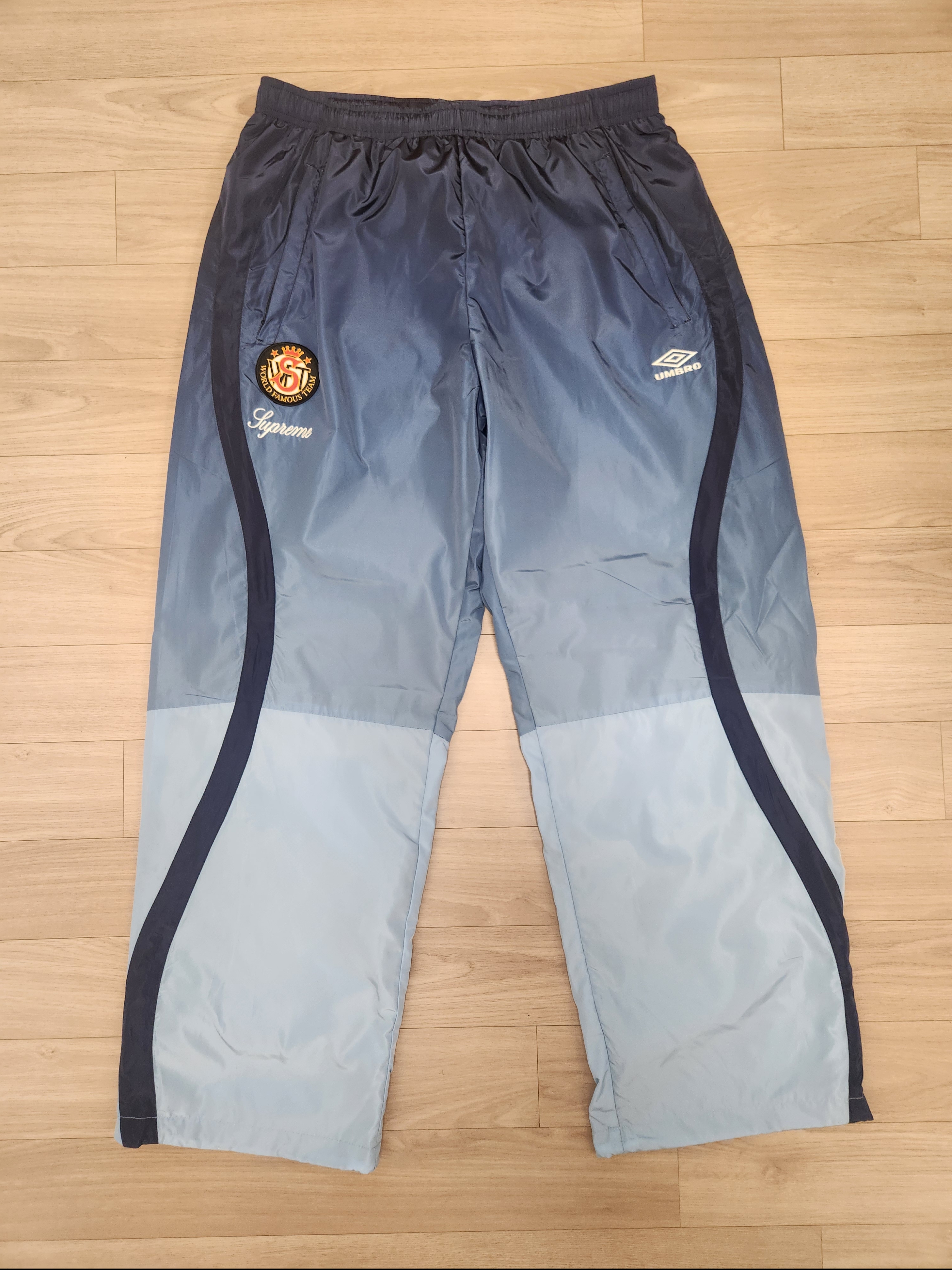 Supreme x Umbro Gradient Track Pant Navy - 25FW 착용 스타일 - 1