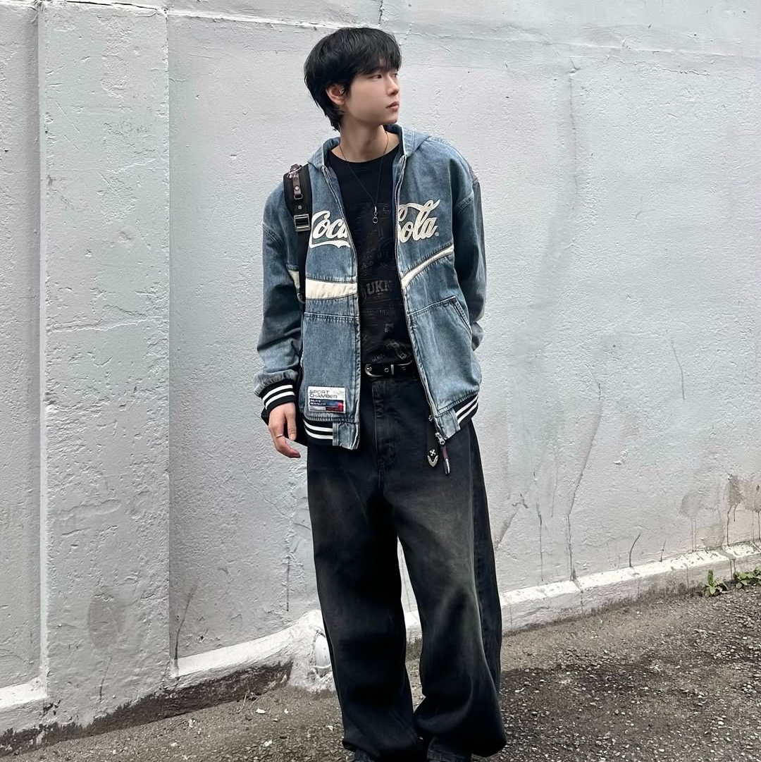SPORT CHAMBER x Coca-Cola Denim Hood Jumper Blue 착용 스타일 - 2