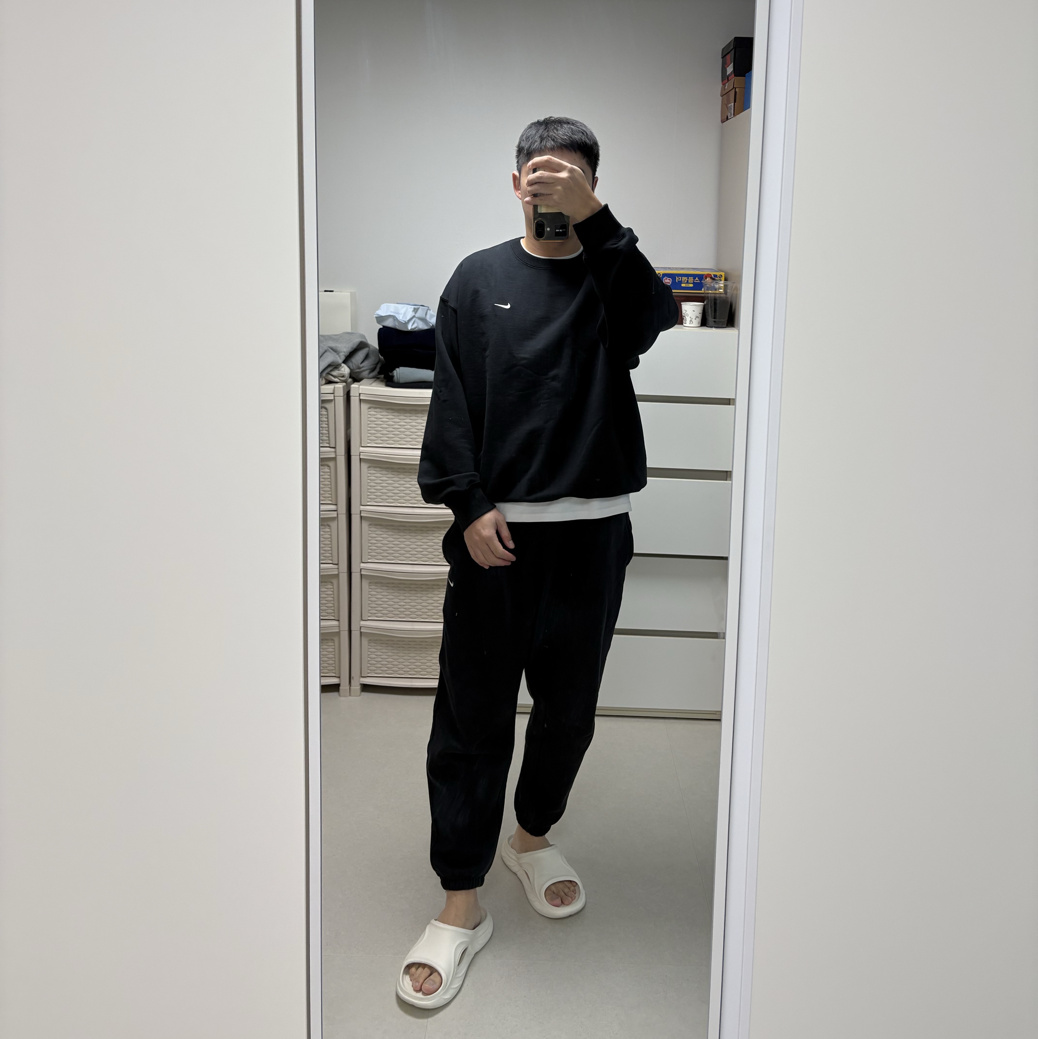 Nike NRG Solo Swoosh Crew Fleece Black White - Asia, Nike NRG Solo Swoosh Fleece Pants Black White - Asia 착용 스타일