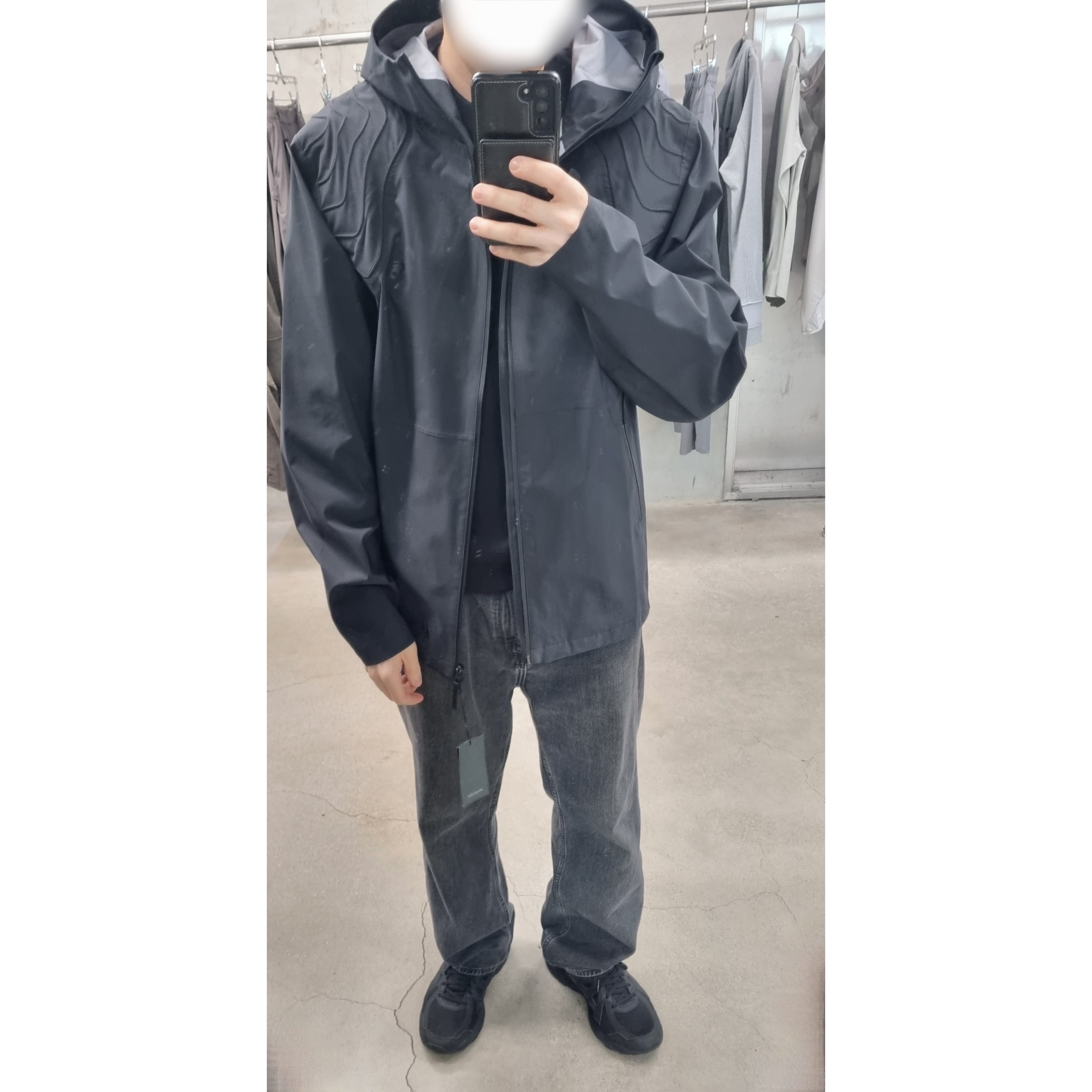 Asics Jog 100 T Black - 4E Extra Wide, Sansan Gear Alea Shell Jacket Black 착용 스타일 - 1