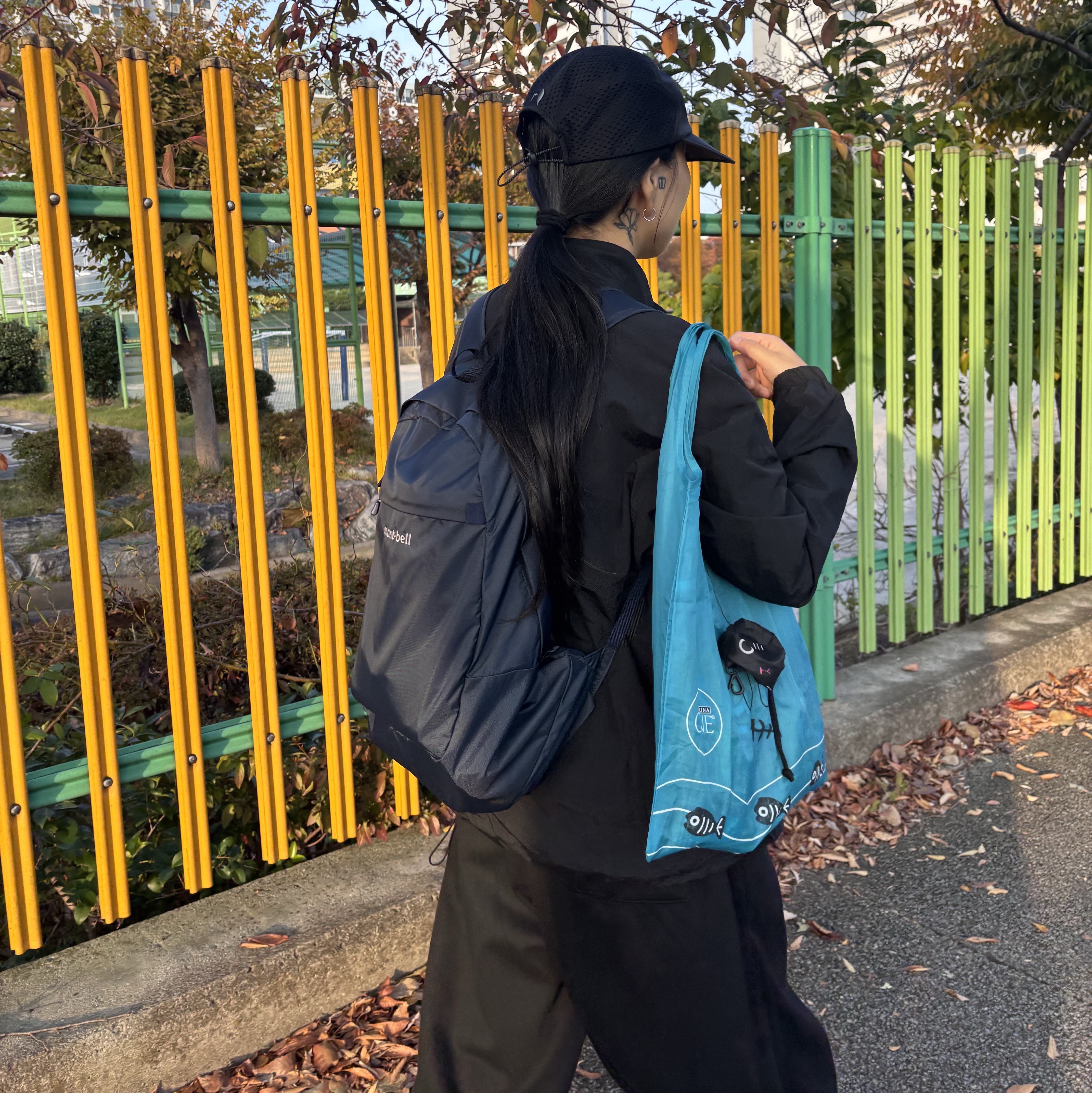Montbell Pocketable Daypack 20 Navy - 25FW 착용 스타일