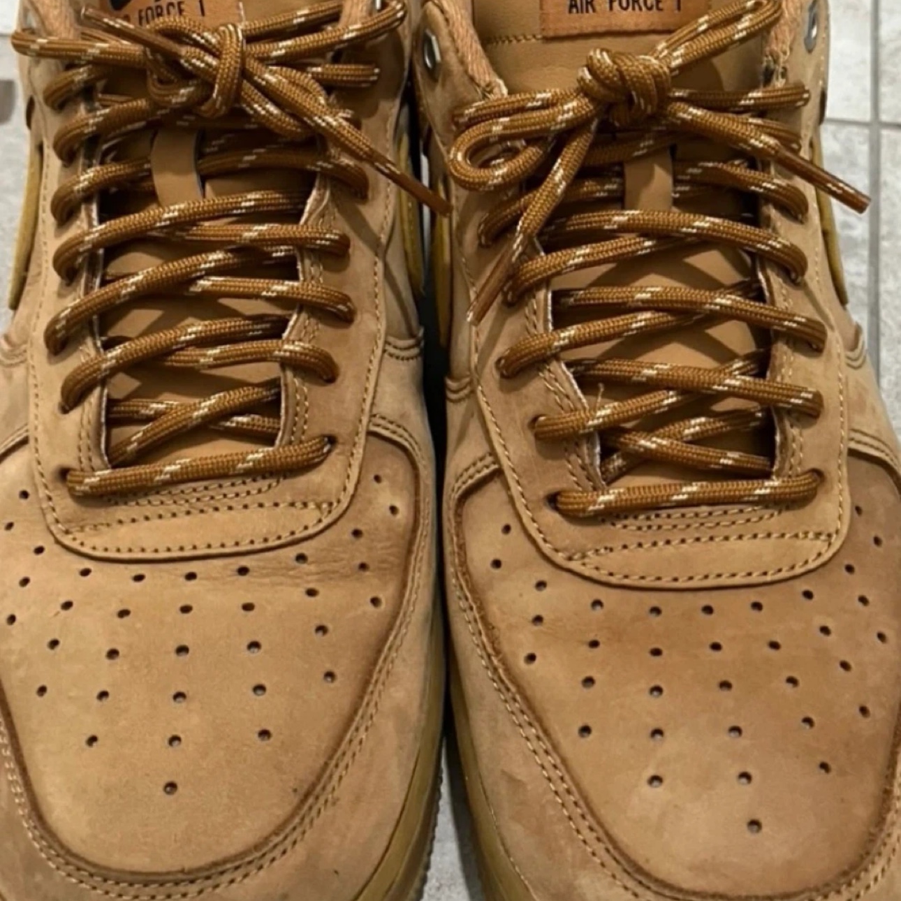 Nike Air Force 1 '07 WB Flax 착용 스타일