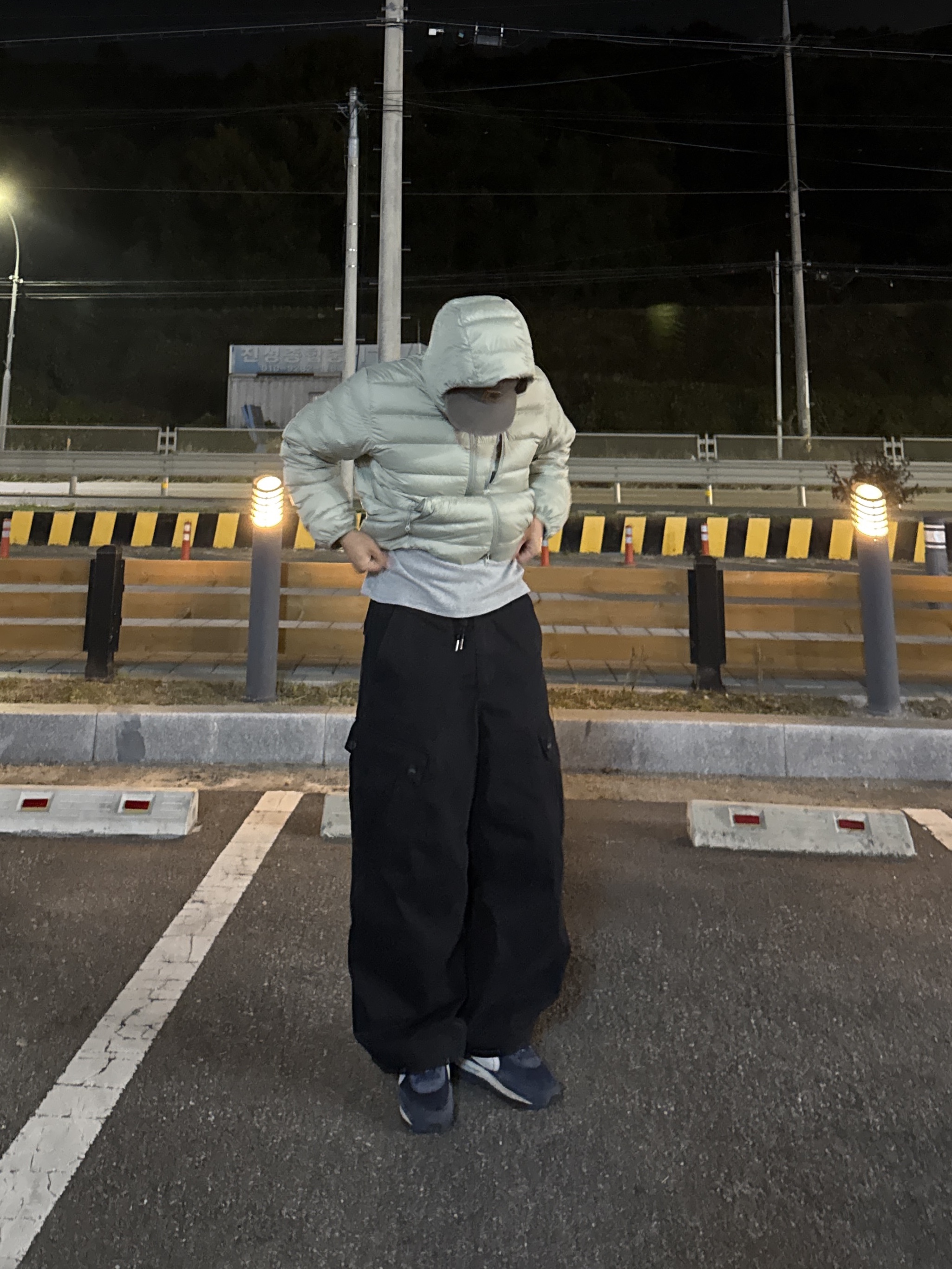 Musinsa Standard City Leisure Hooded Light Down Jacket Pistachio, Musinsa Standard City Leisure Sheer Ripstop Hooded Light Down Jacket Cloudy Blue 착용 스타일 - 3