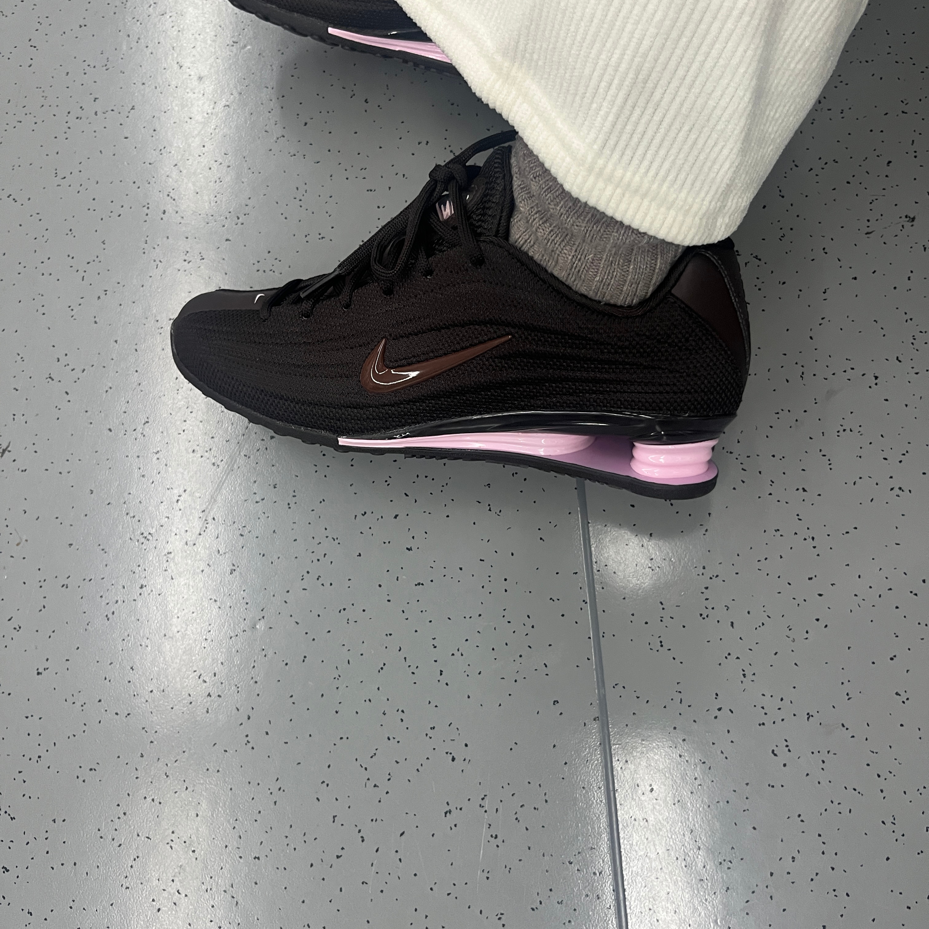 (W) Nike Shox Z Velvet Brown Light Chocolate 착용 스타일 - 4