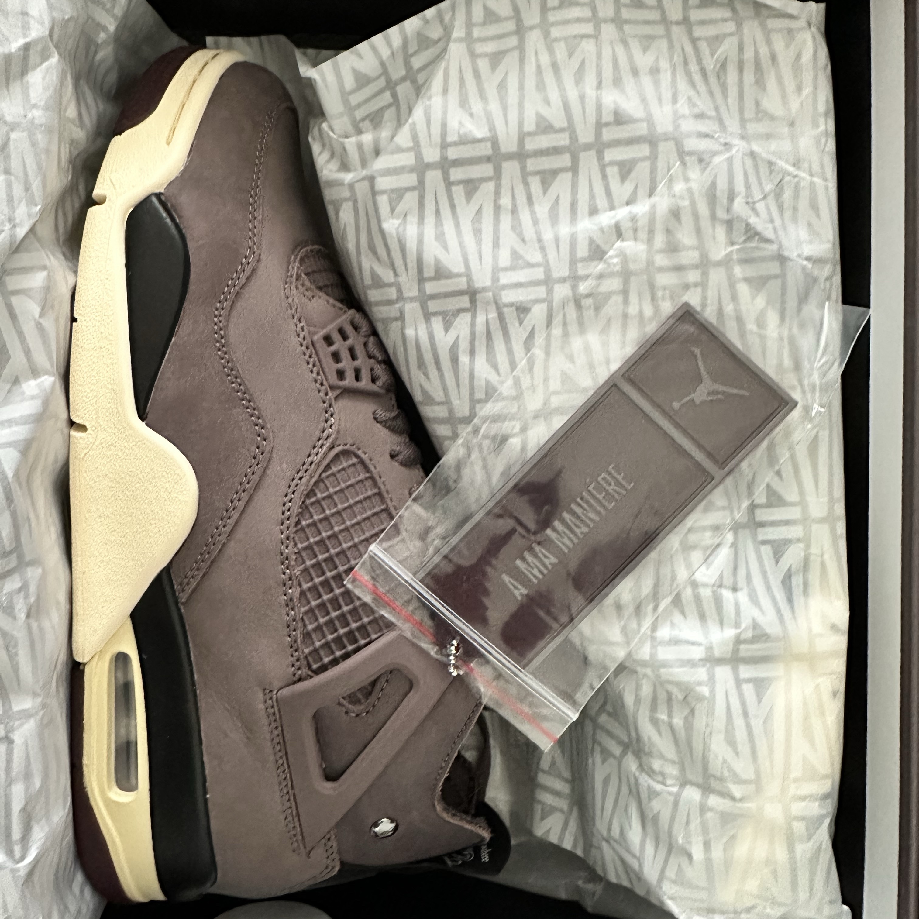 Jordan 4 x A Ma Maniere Retro Violet Ore 착용 스타일