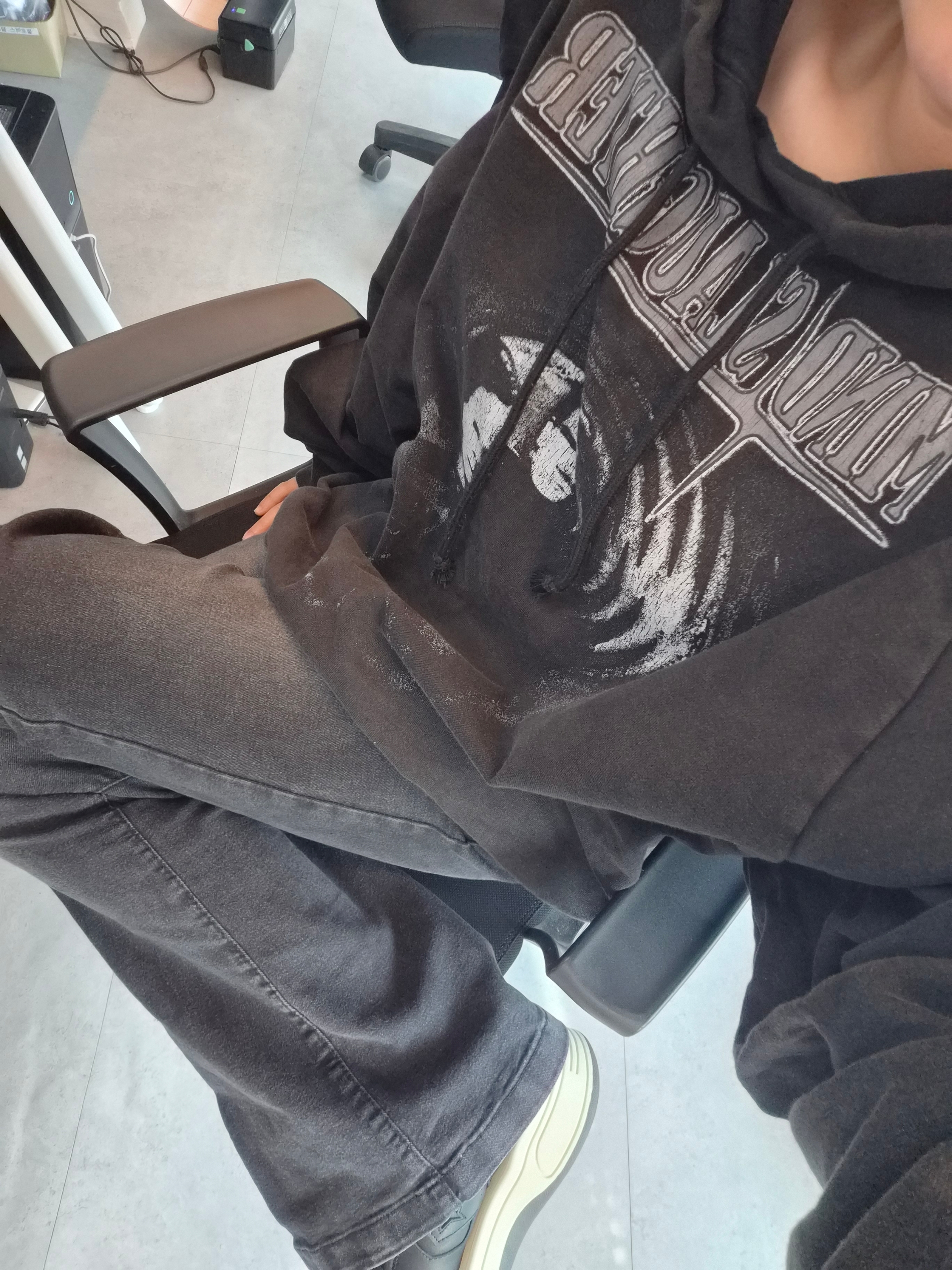 Project G/R Mind Slaughter Vintage Washeed Hoodie Black, Converse x Drkshdw Turbowpn Ox Black 착용 스타일 - 2