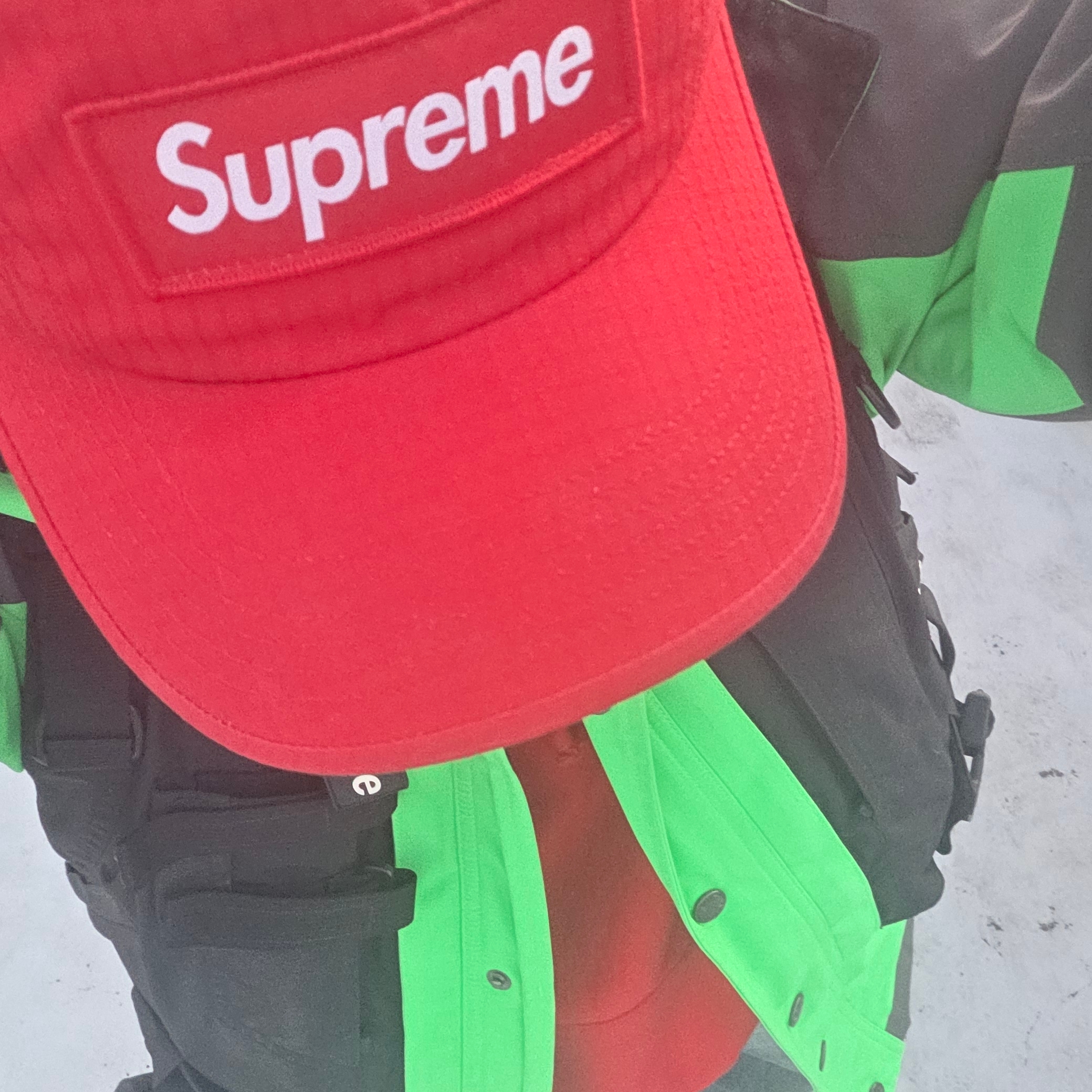 Nike x Supreme Air Force 1 Low White, Supreme x The North Face RTG Jacket + Vest Green - 20SS 착용 스타일